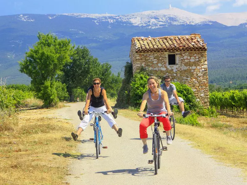 Découvrir la campagne du pied du Mont Ventoux à vélo