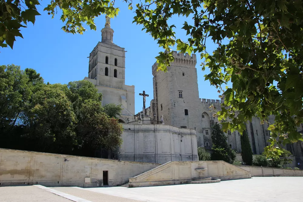 Tour of the Palace of the Popes, Avignon
