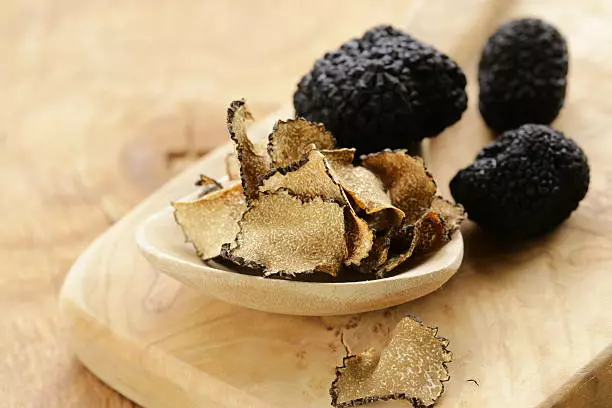 The truffle market