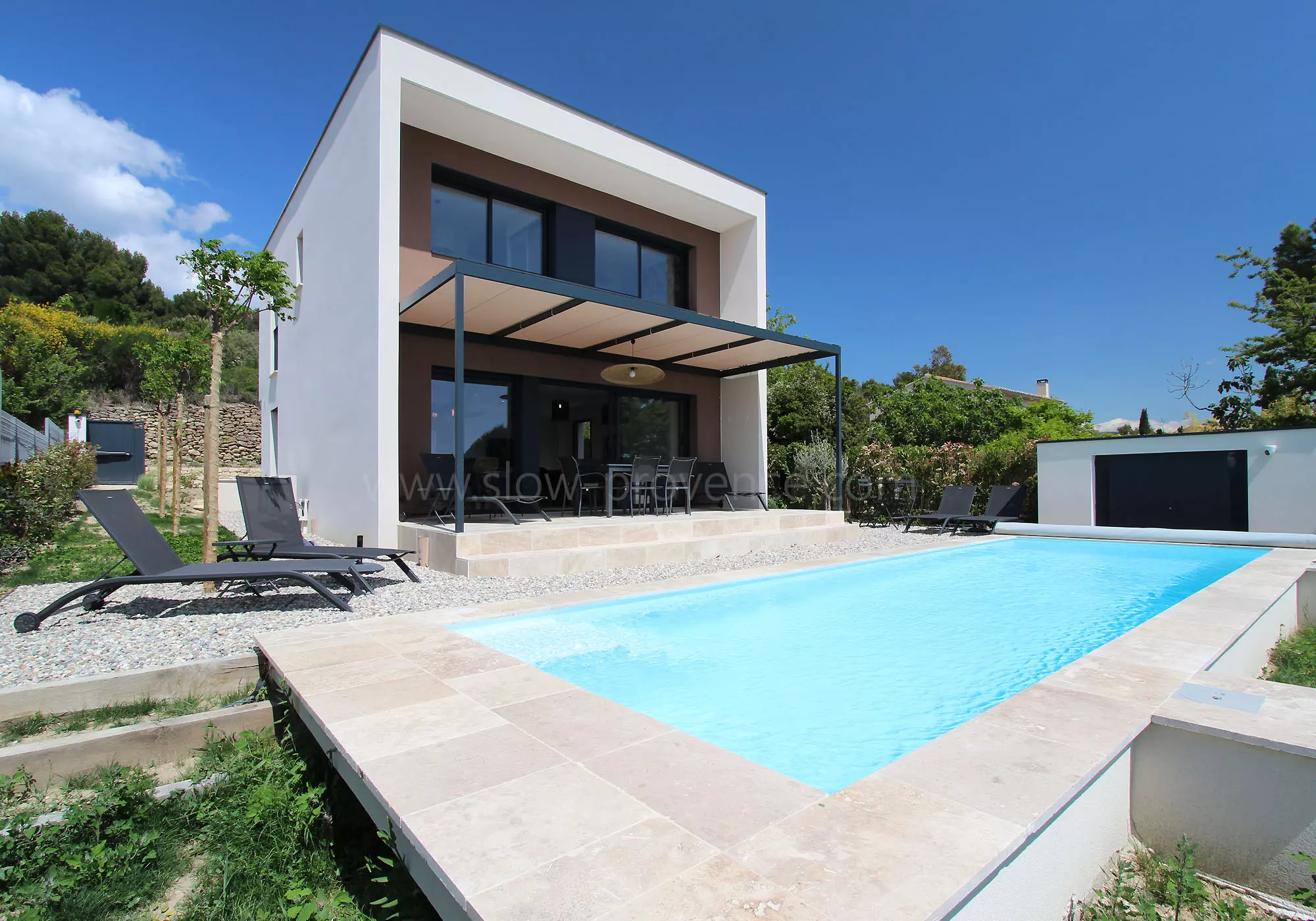 Contemporary villa with breathtaking views over Bedoin