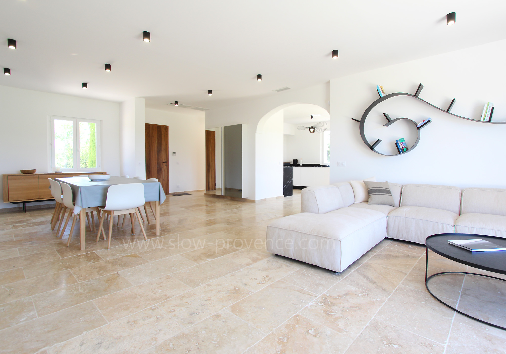 Bright and spacious living room