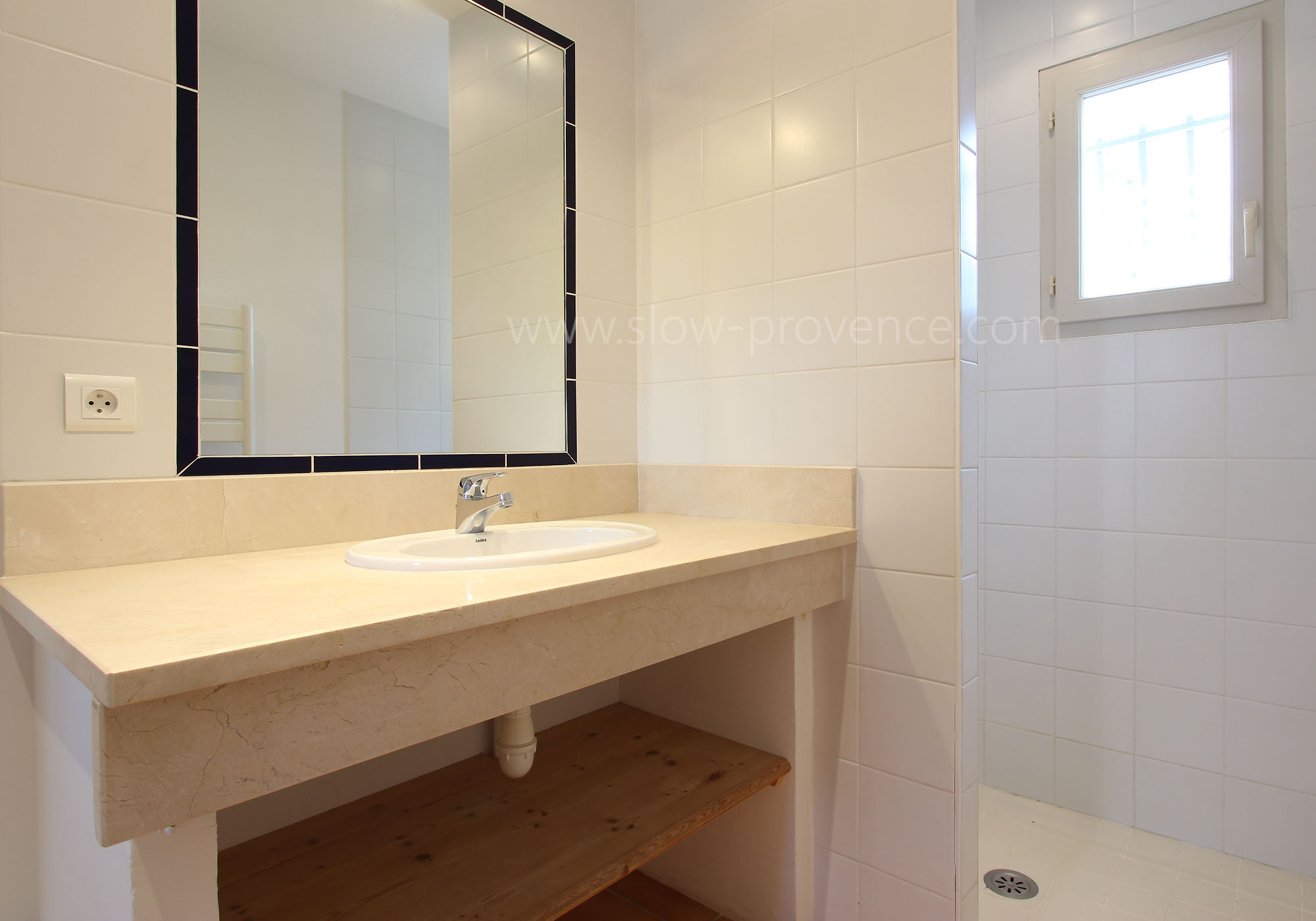 Salle d'eau de la chambre parentale