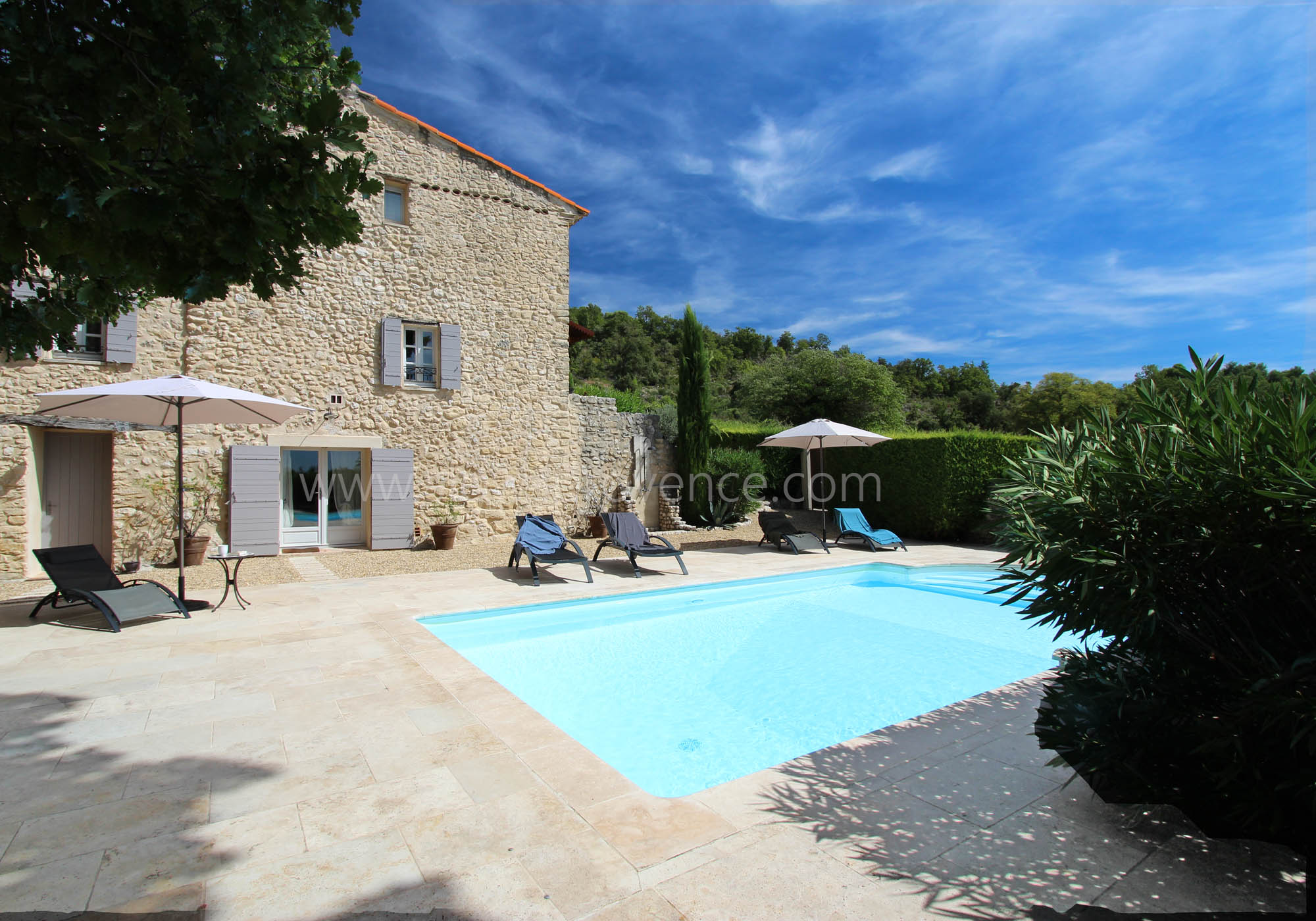 Beautiful swimming pool with open view