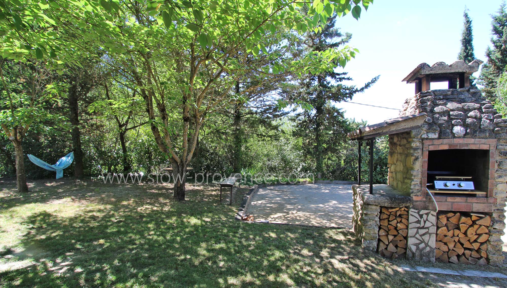 Barbecue and chill area and petanq court