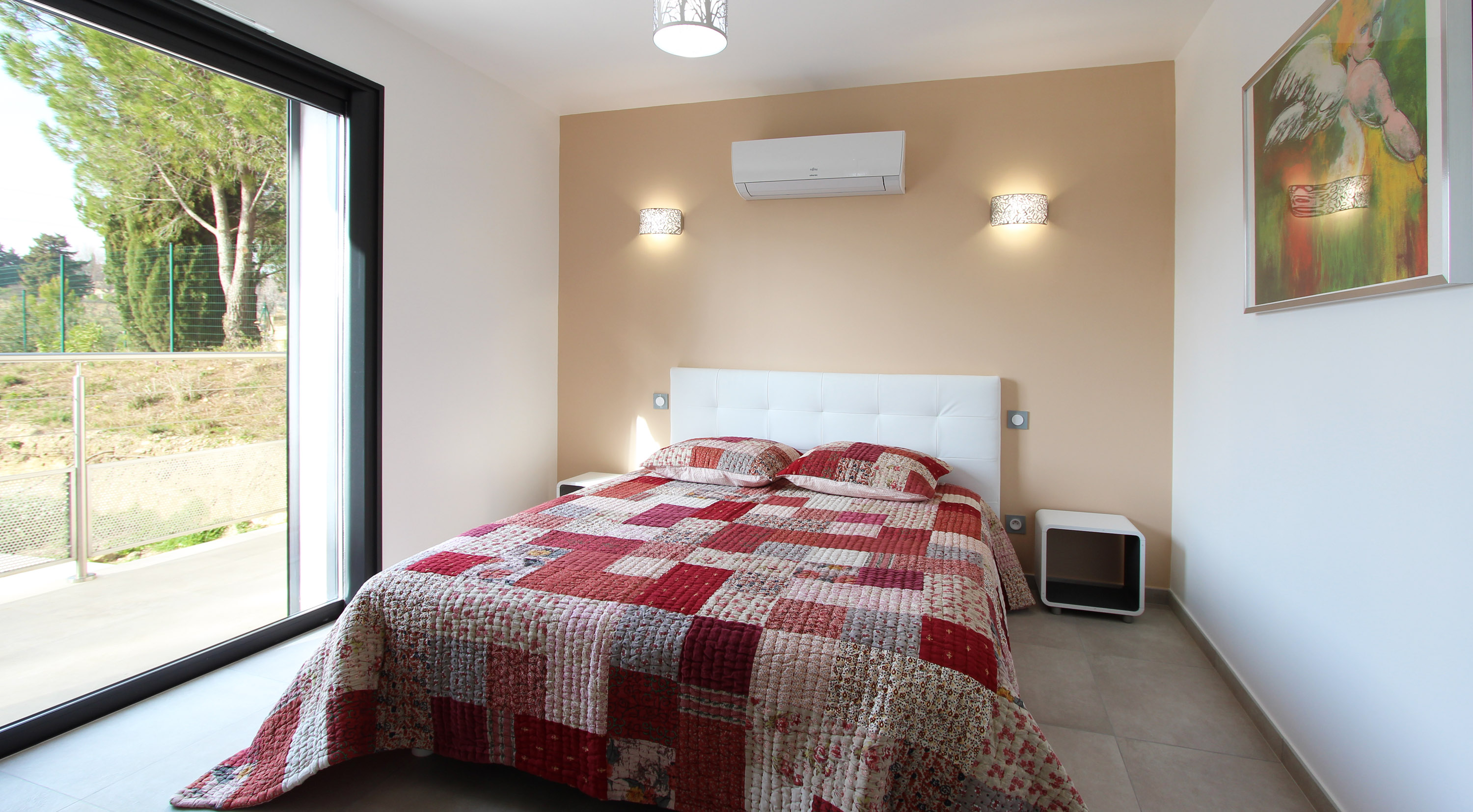 Chambre1, avec balcon et sdb