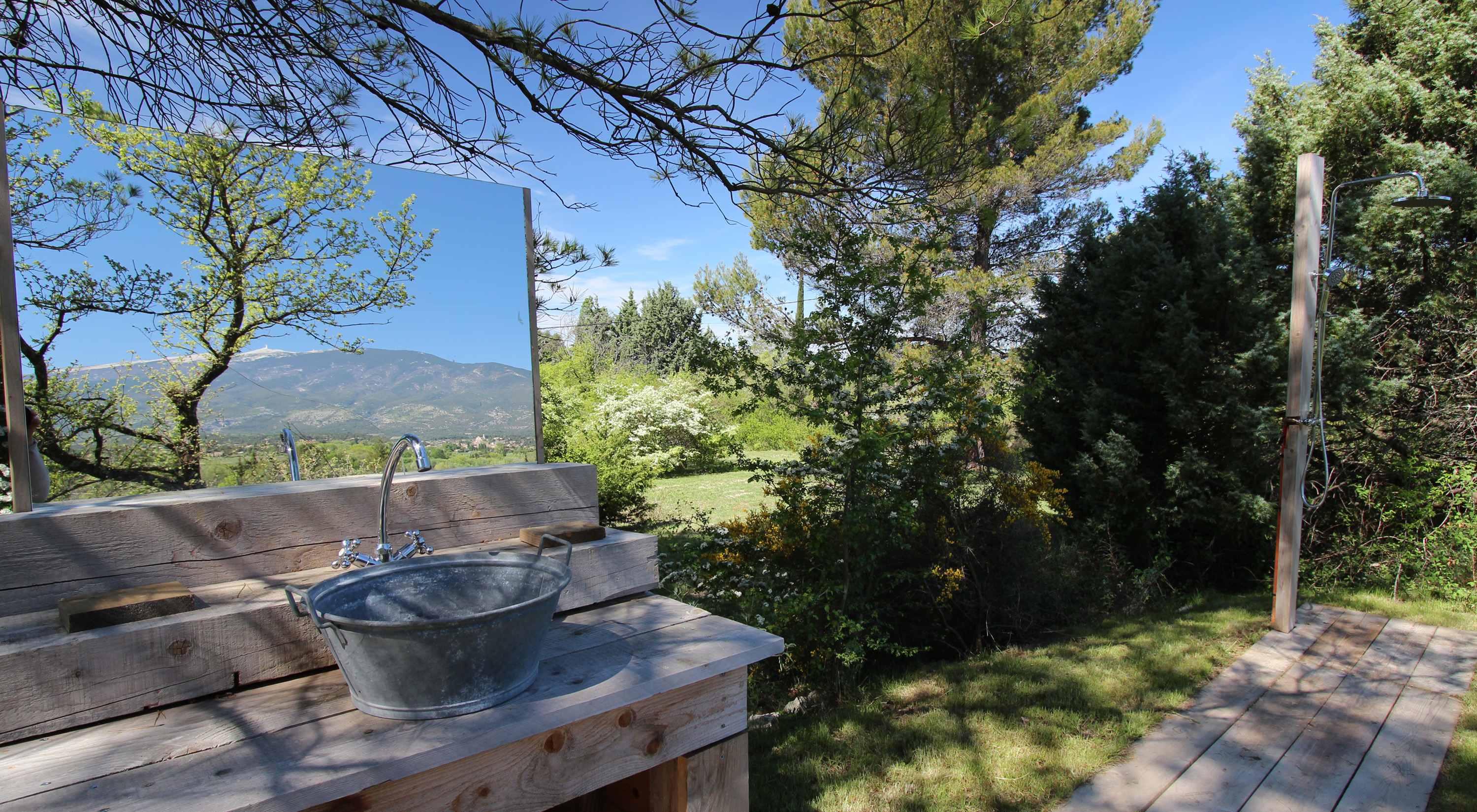 Outside shower with Mont-Ventoux view