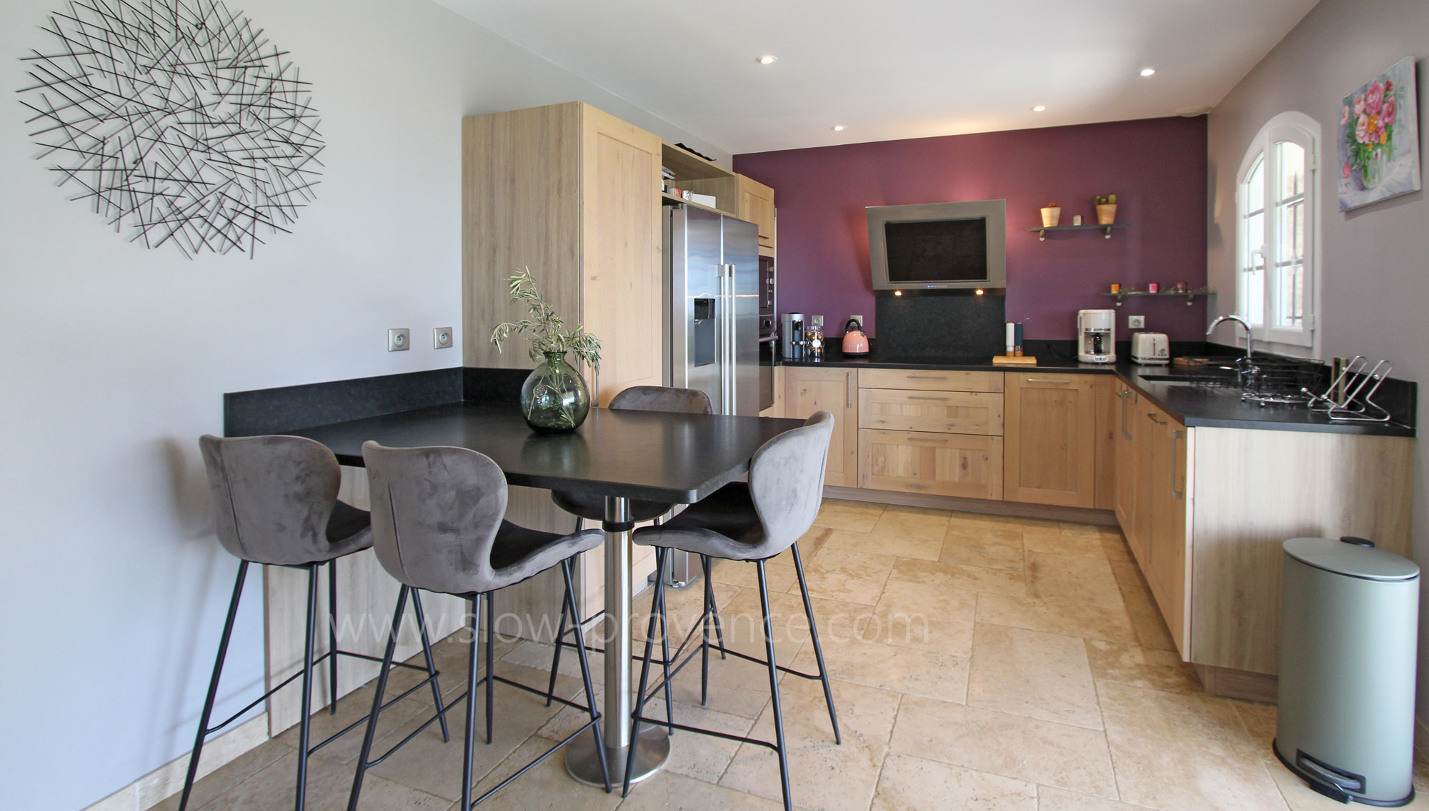 Nice furnished kitchen