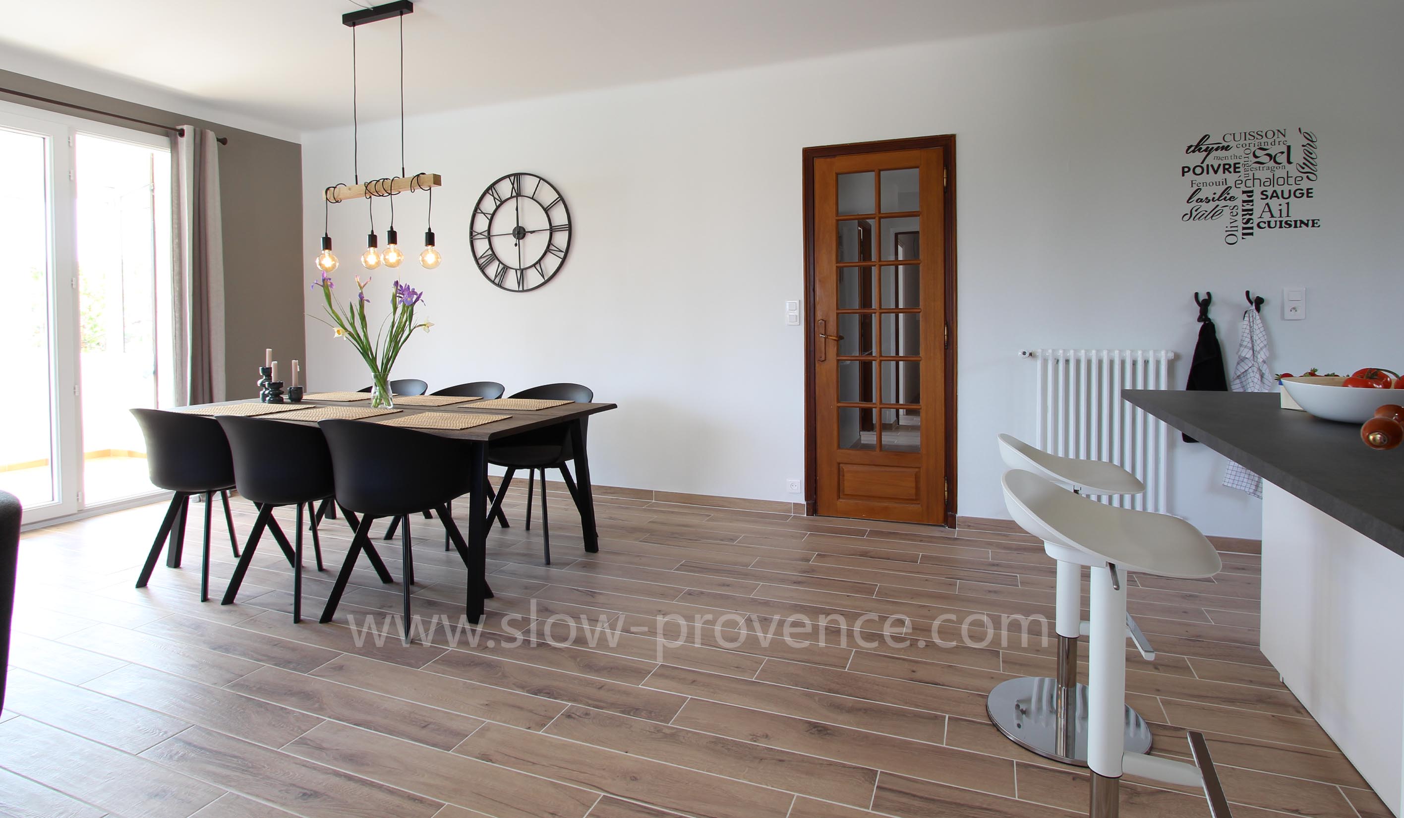 Cuisine ouverte sur le salon