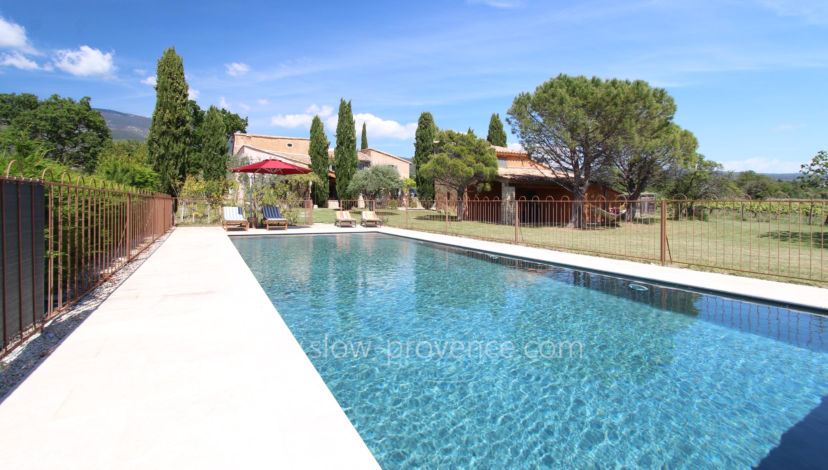 Grande piscine chauffée