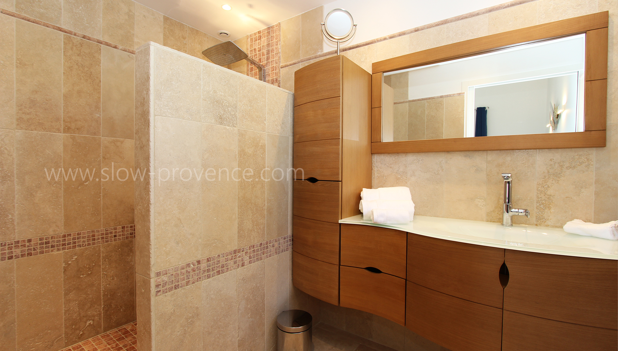 Salle de bain chambre 1