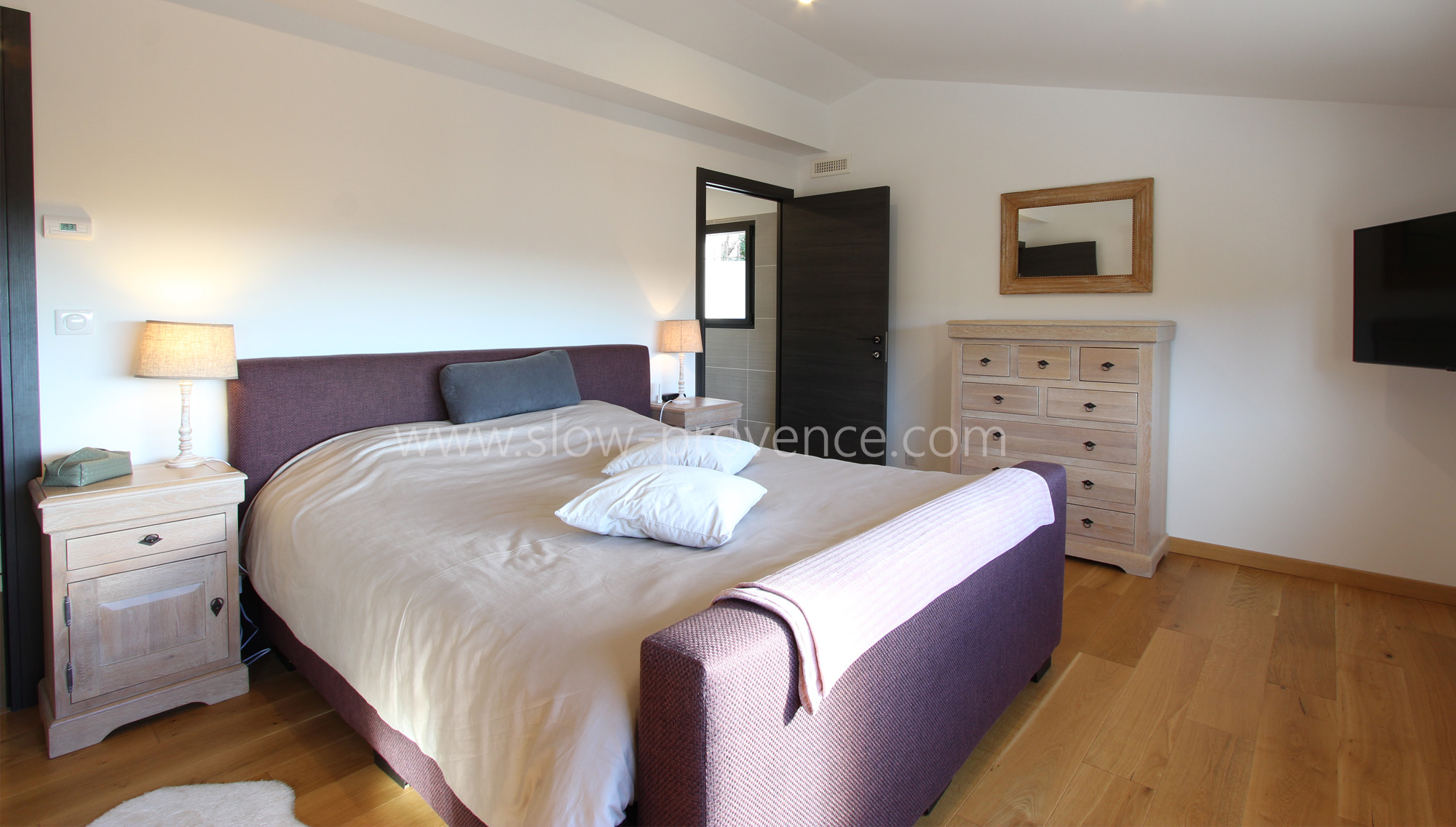 Chambre 1 avec salle de bain