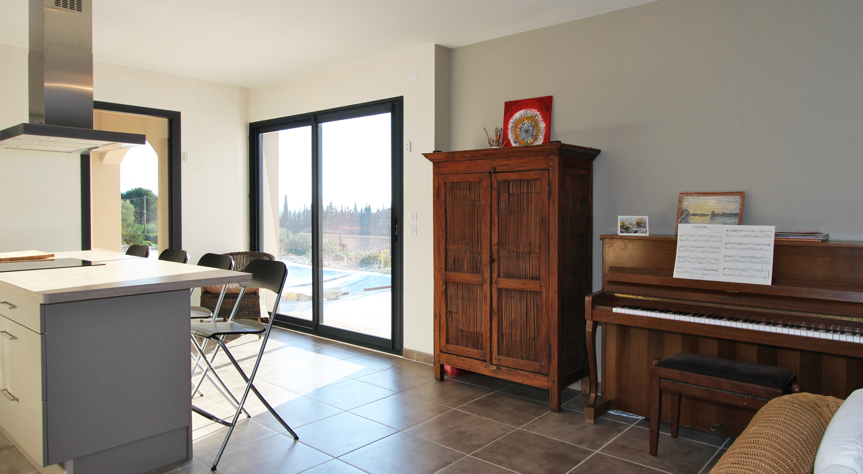 Living room wwith piano