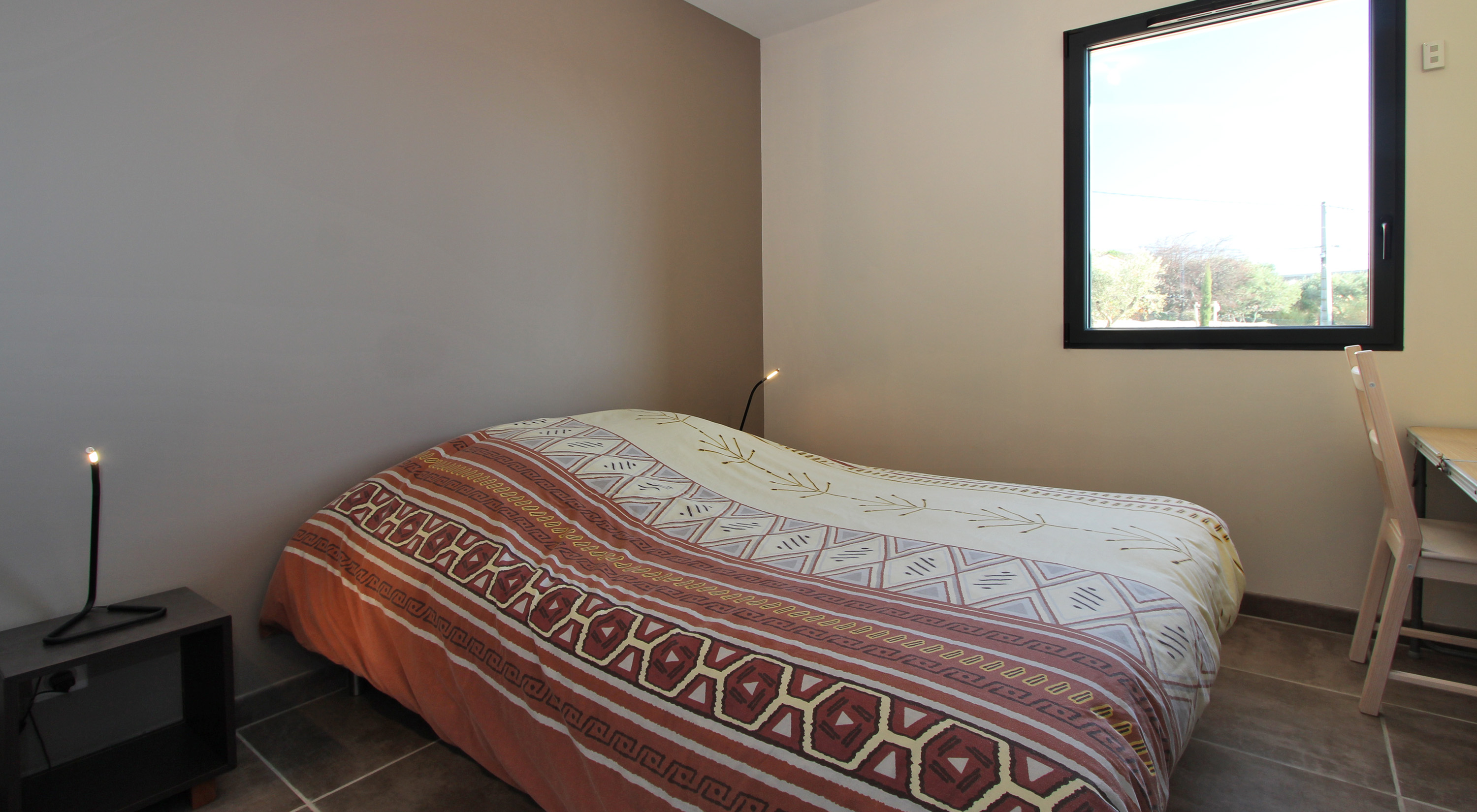 Bedroom 1 with double bed 140