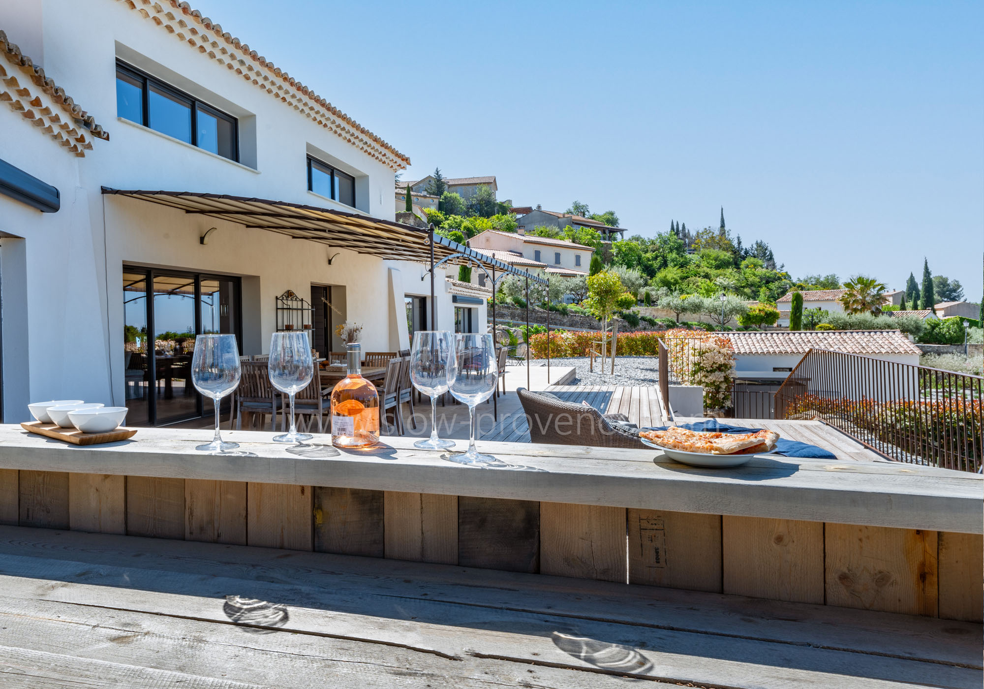 Apéritif sur la terrasse