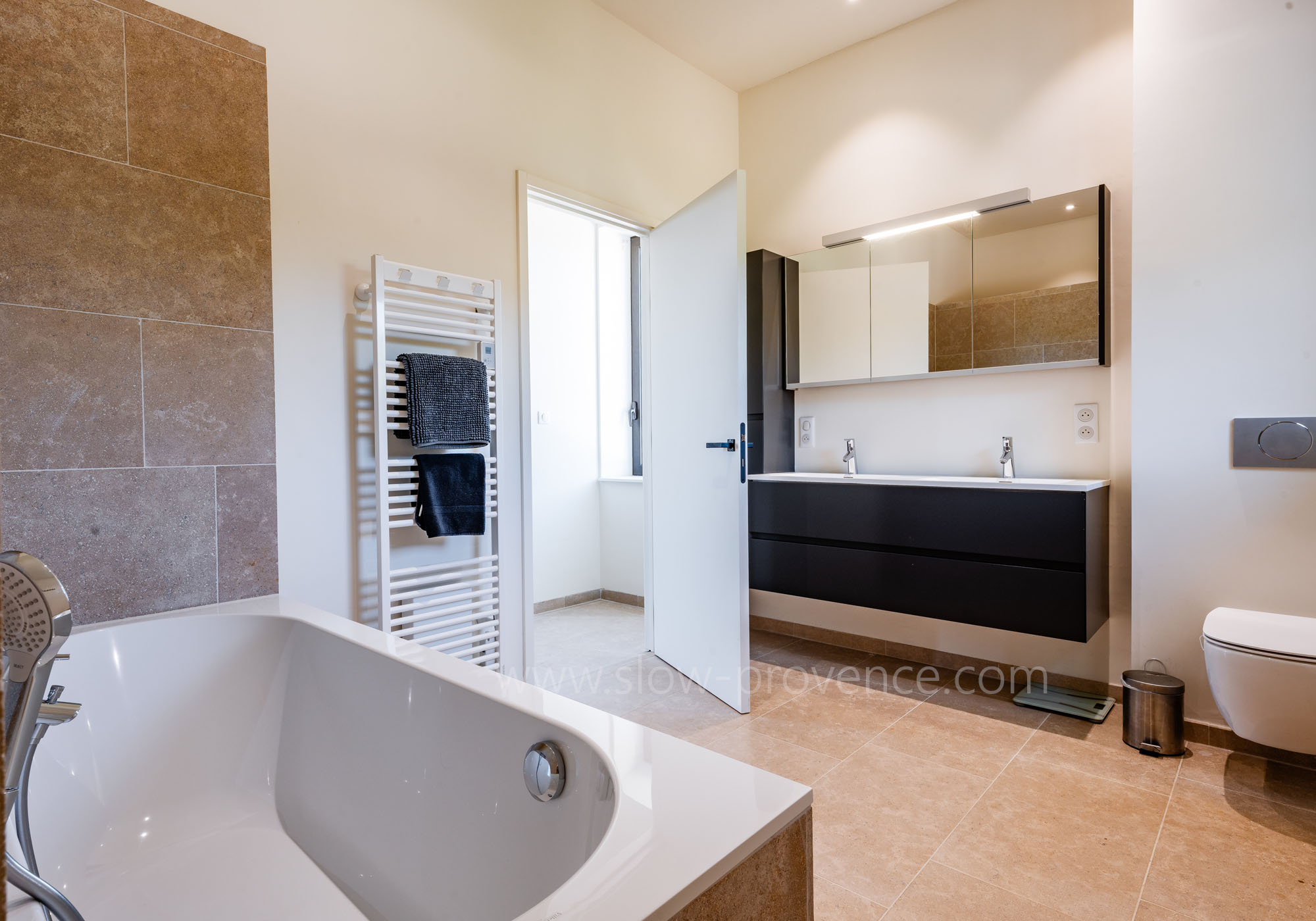 Salle de bain privative de la chambre 1