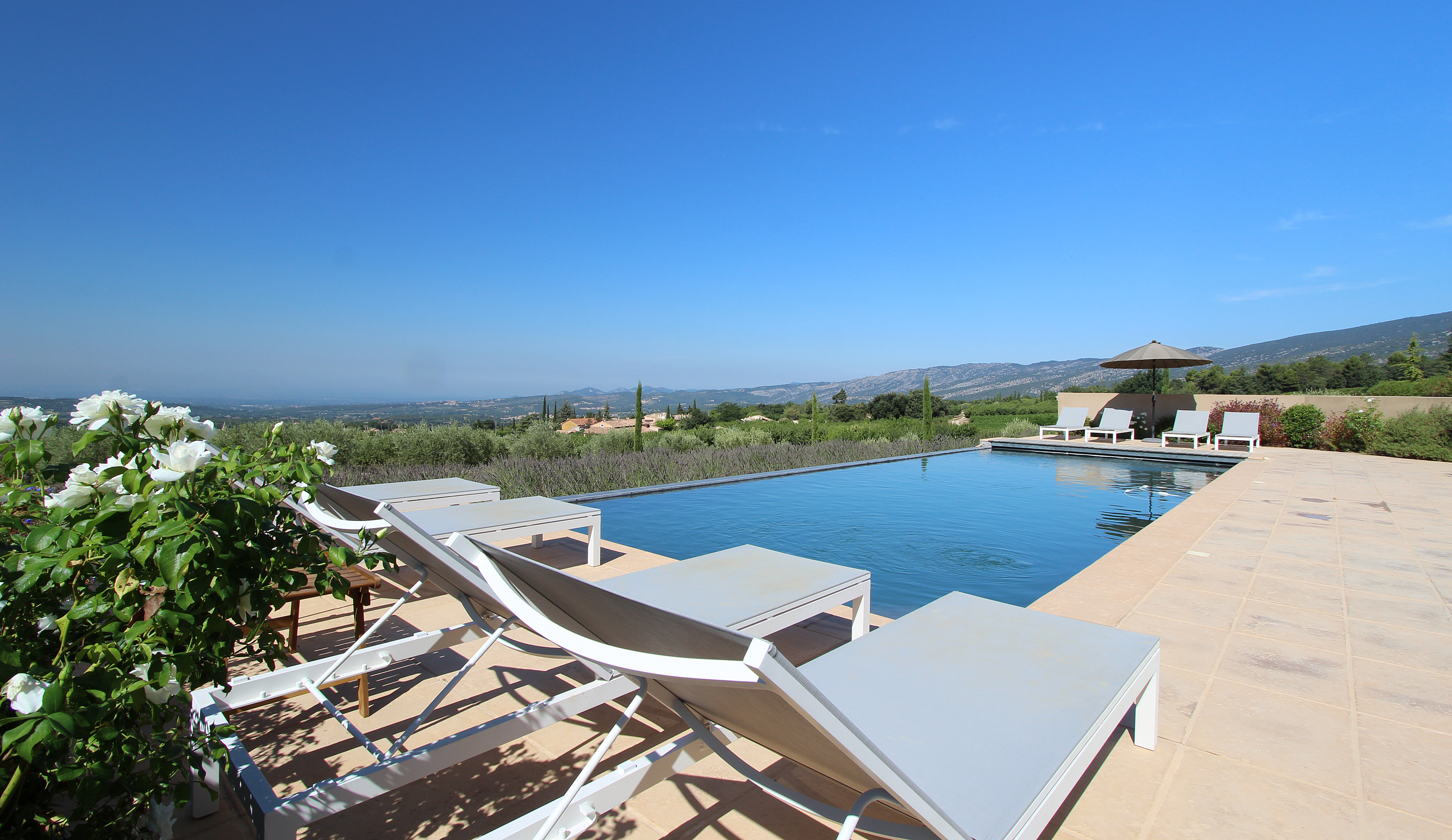 Villa Ventoux, superbe villa moderne au pied du Mont Ventoux, Provence