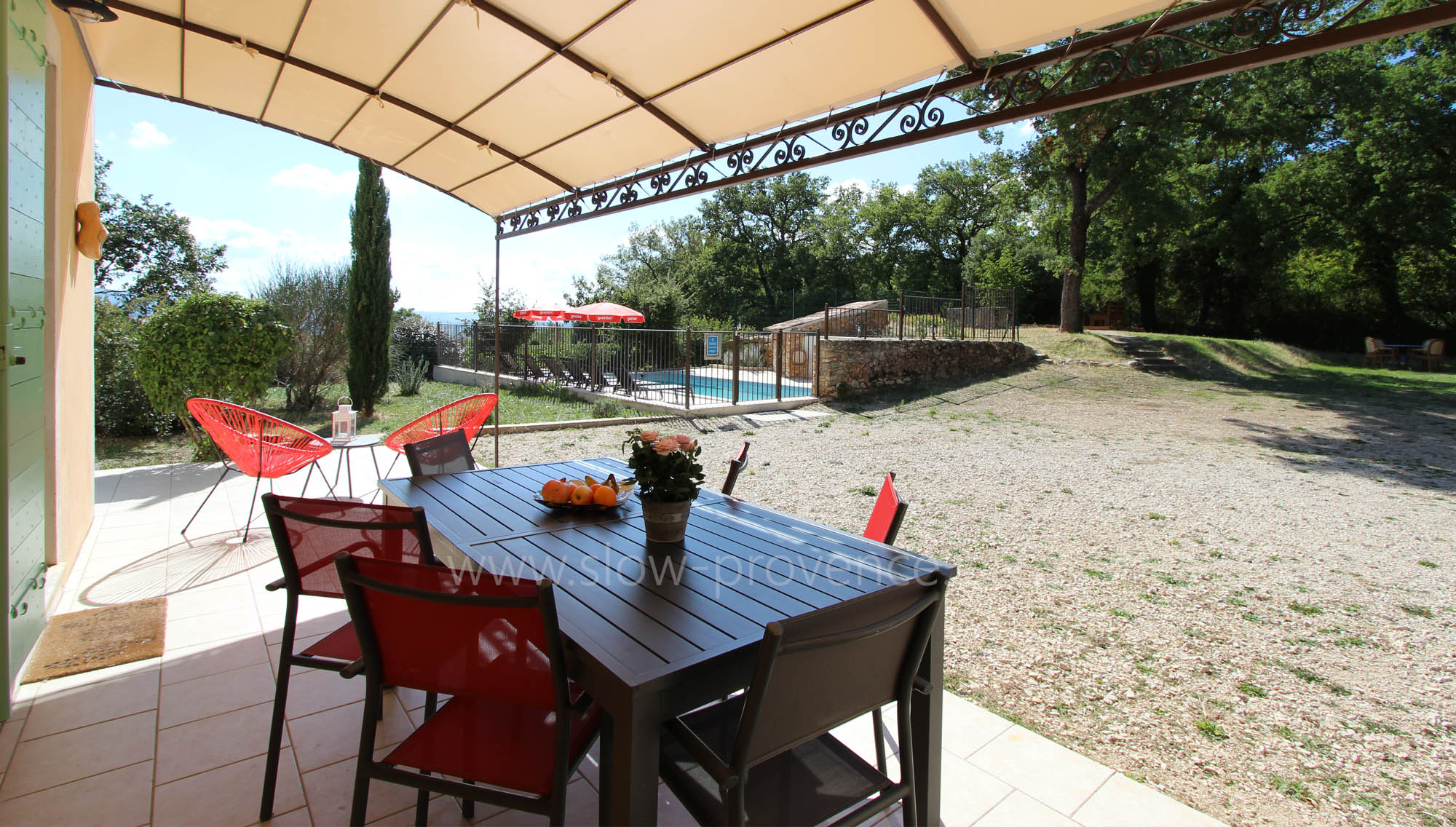 Belle terrasse ombragée