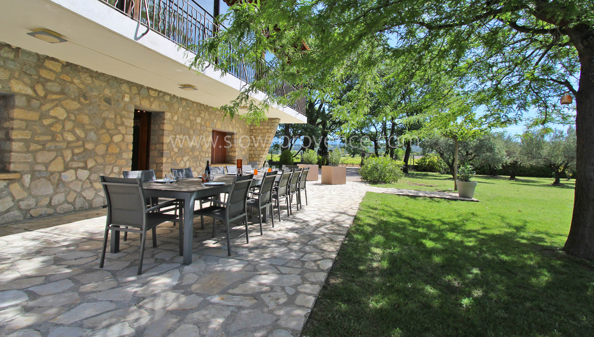 Grande table conviviale