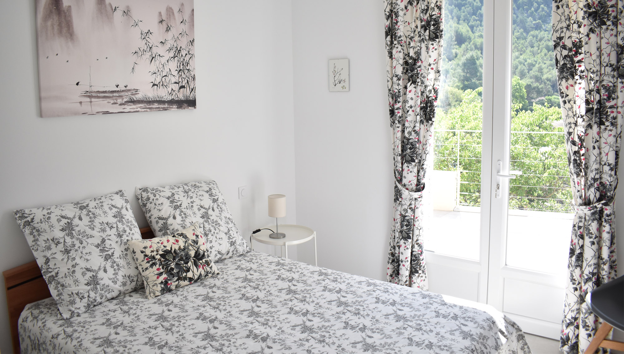 Bedroom 1 open on the terrace