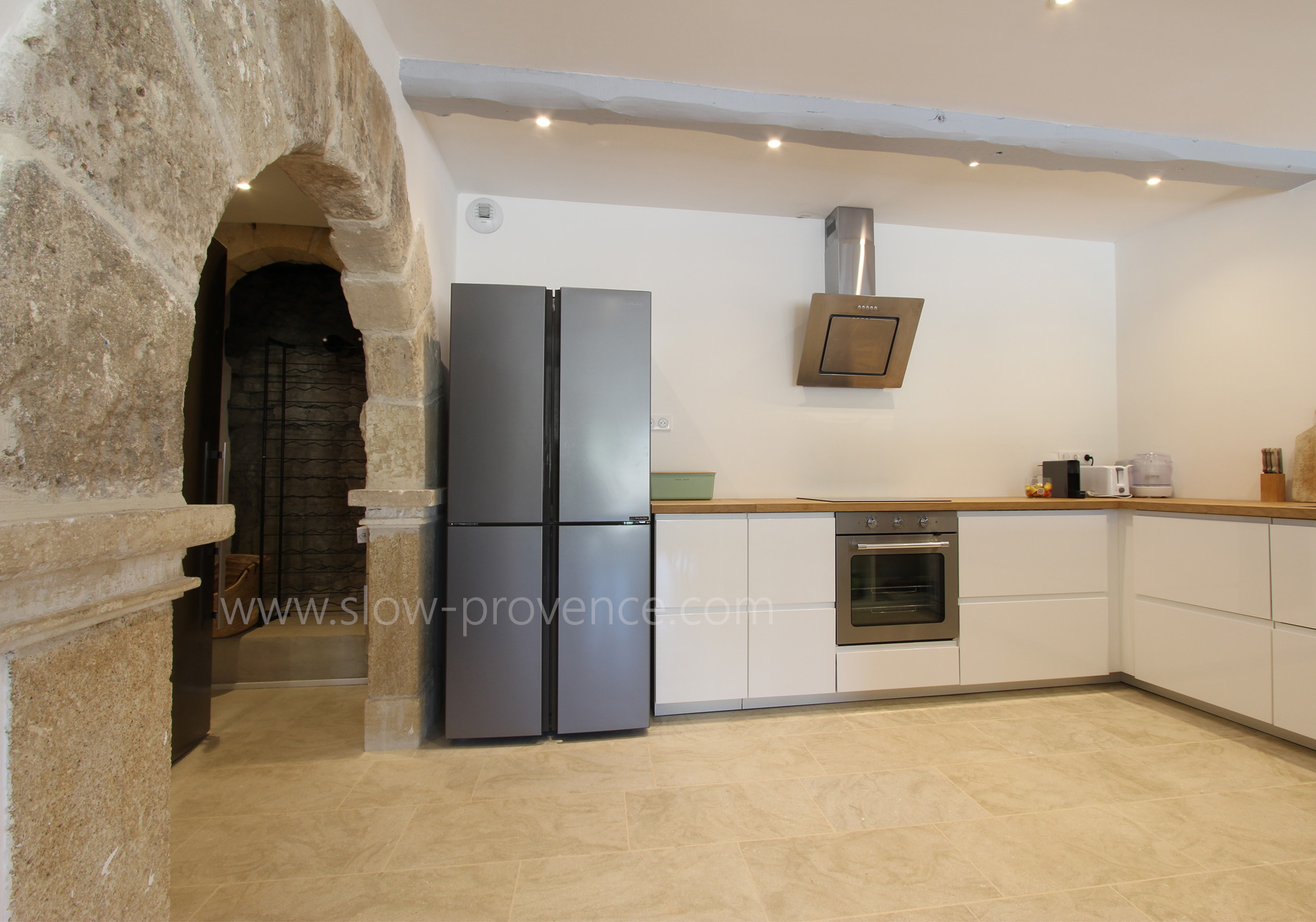 Fully furnished kitchen