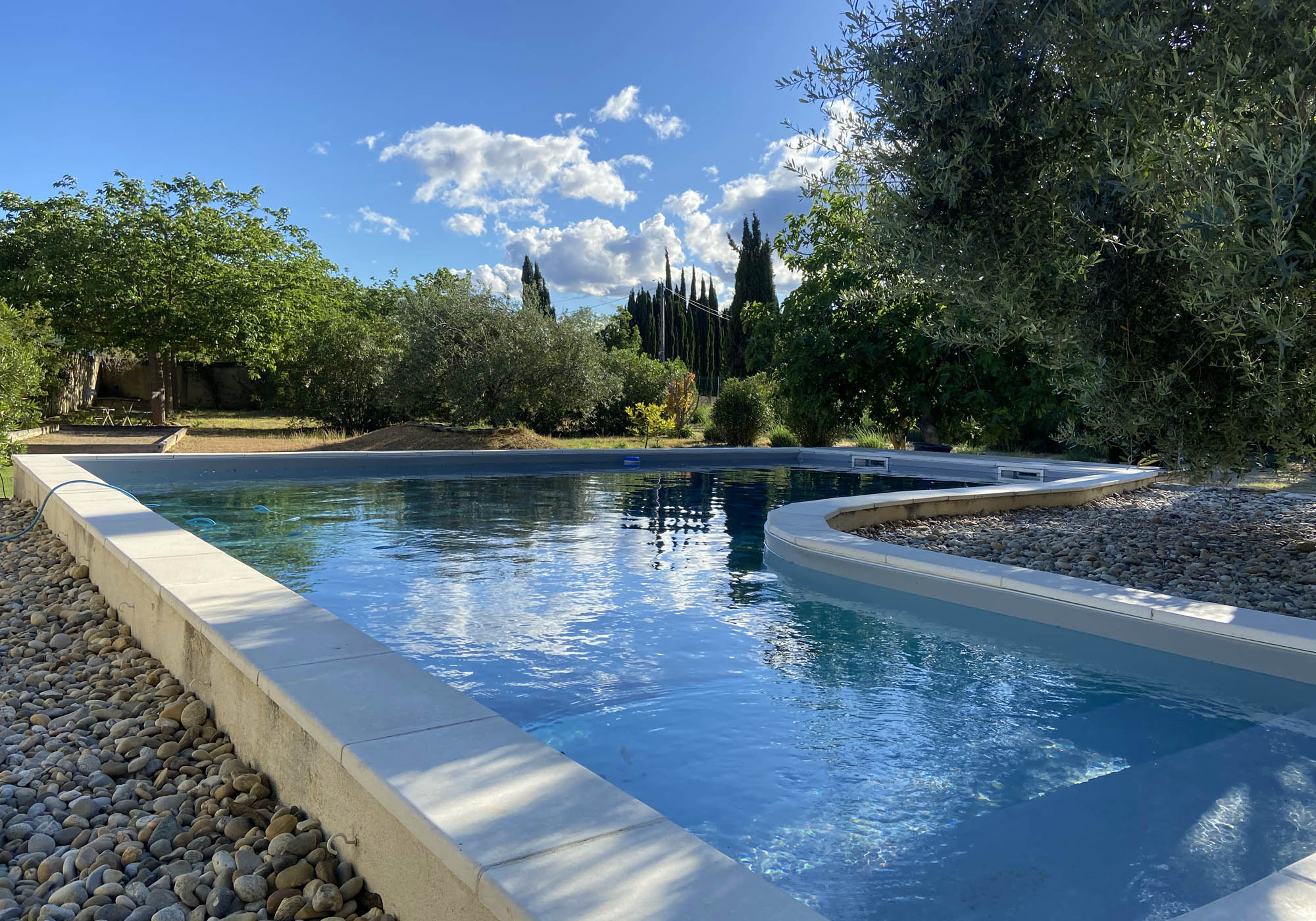 Pool secured by an alarm