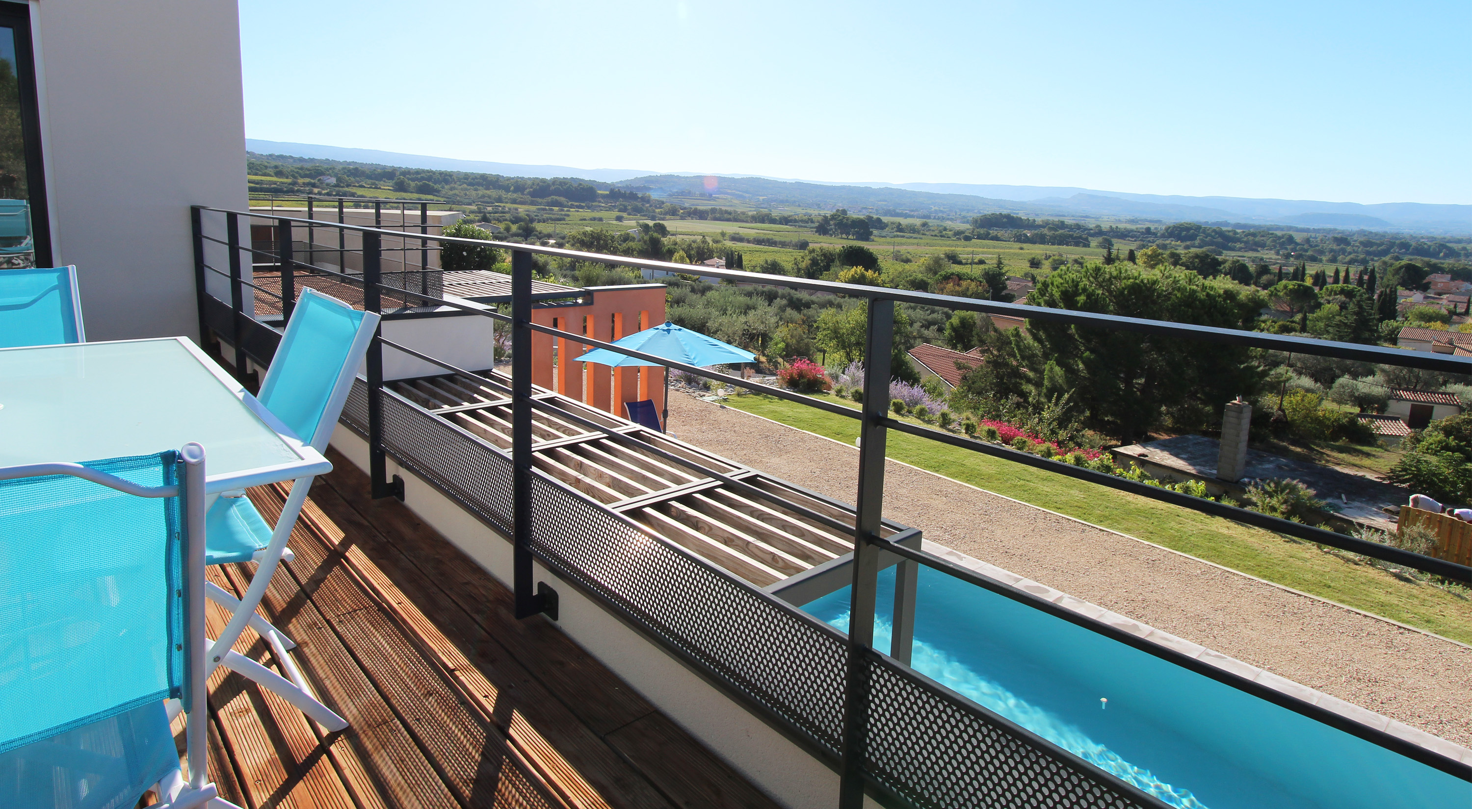 Panoramic terrace on the 1st floor