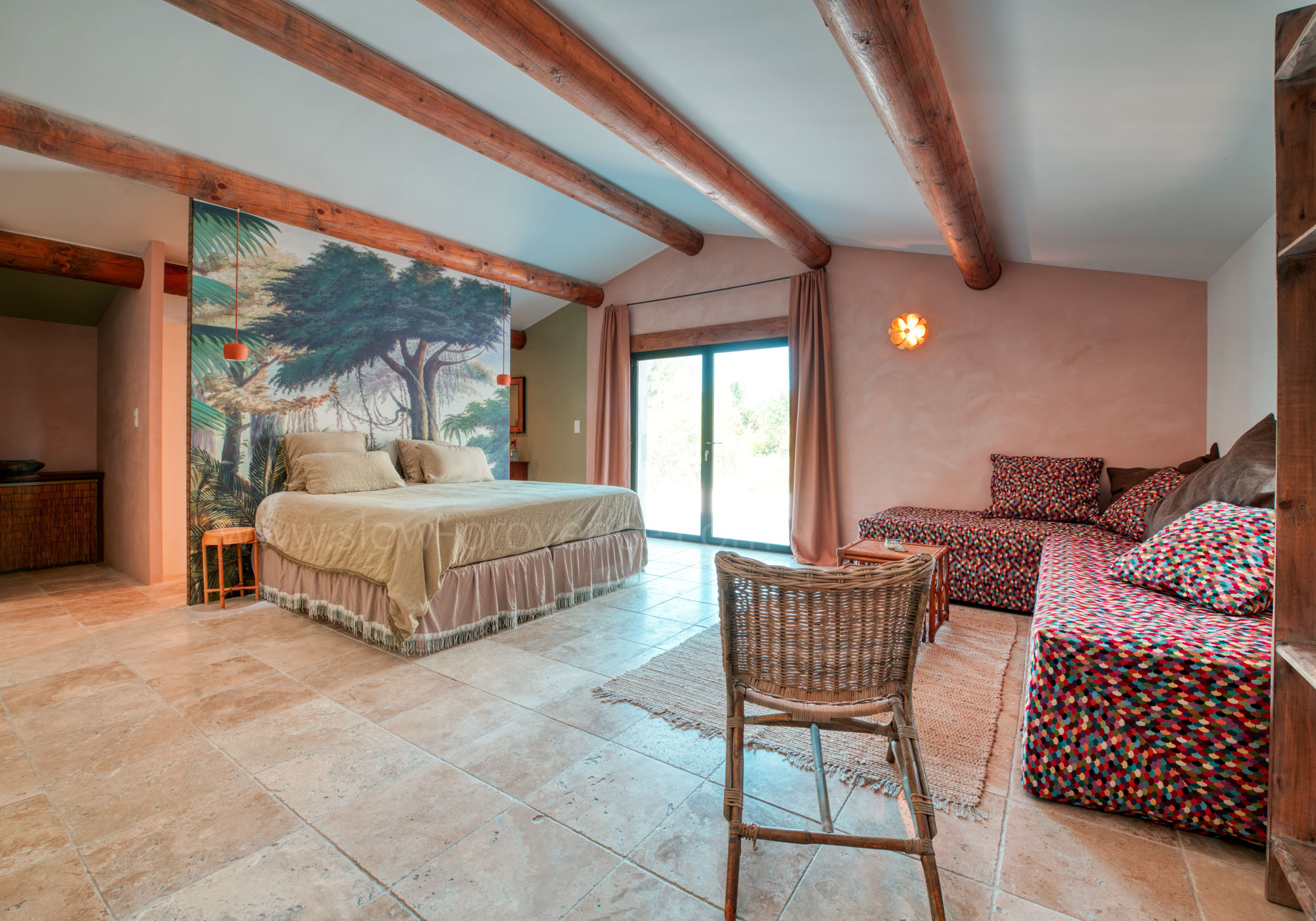Chambre 5 avec son dressing et sa salle de bain