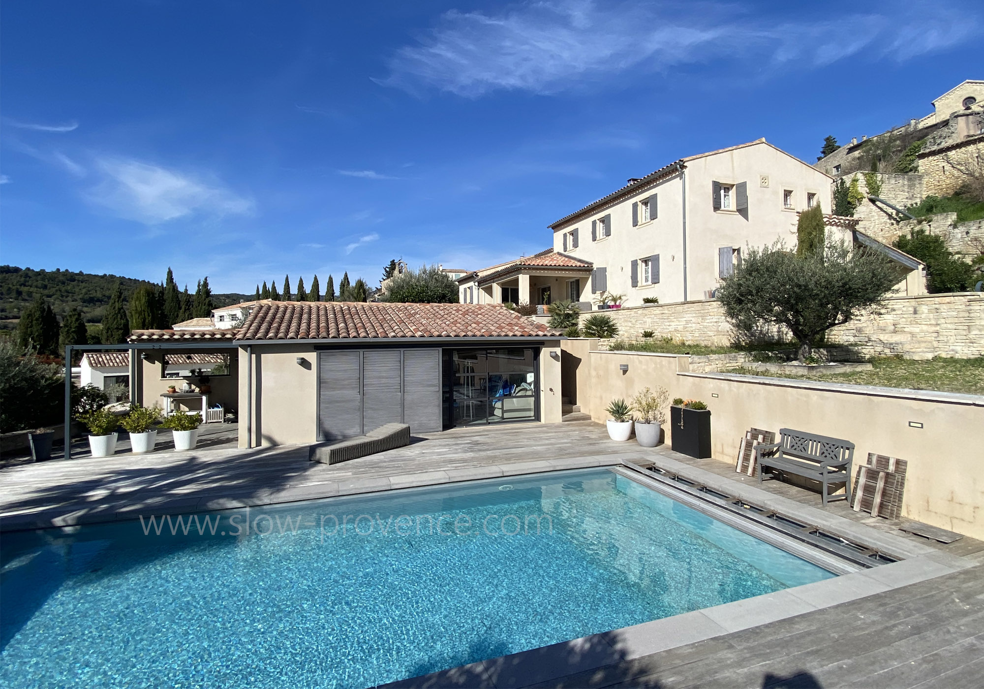 Grande villa avec piscine chauffée et studio