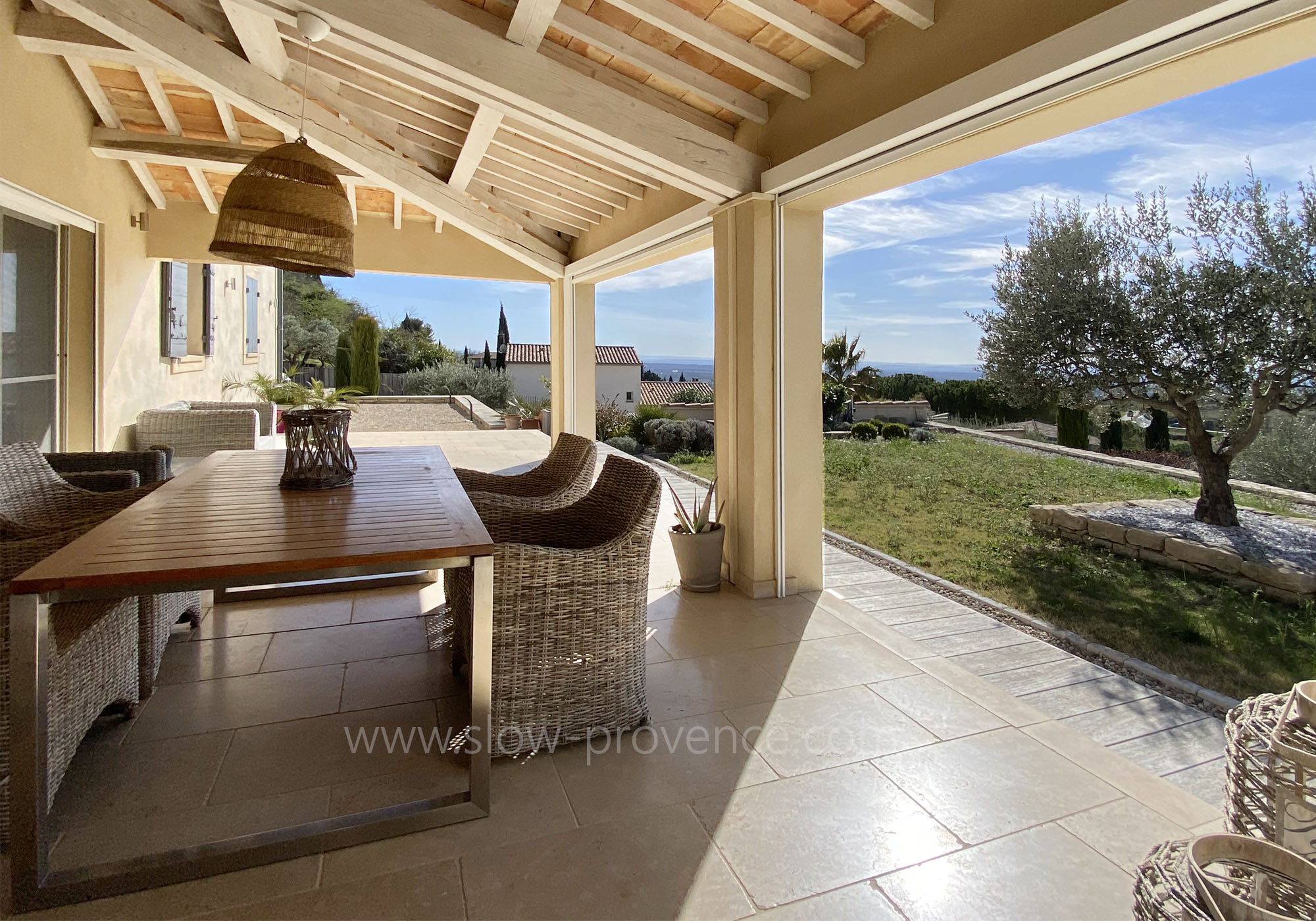 Terrasse couverte