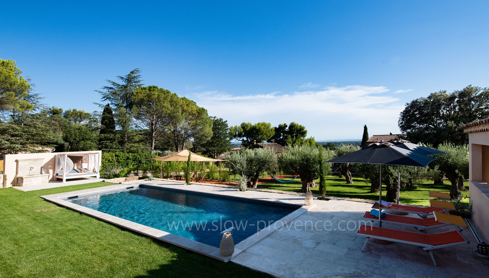 Piscine chauffée avec vue