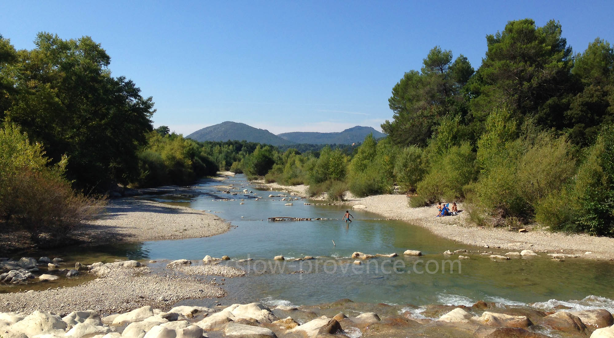 Rivière de l'Ouveze proche de la Villa Olympe