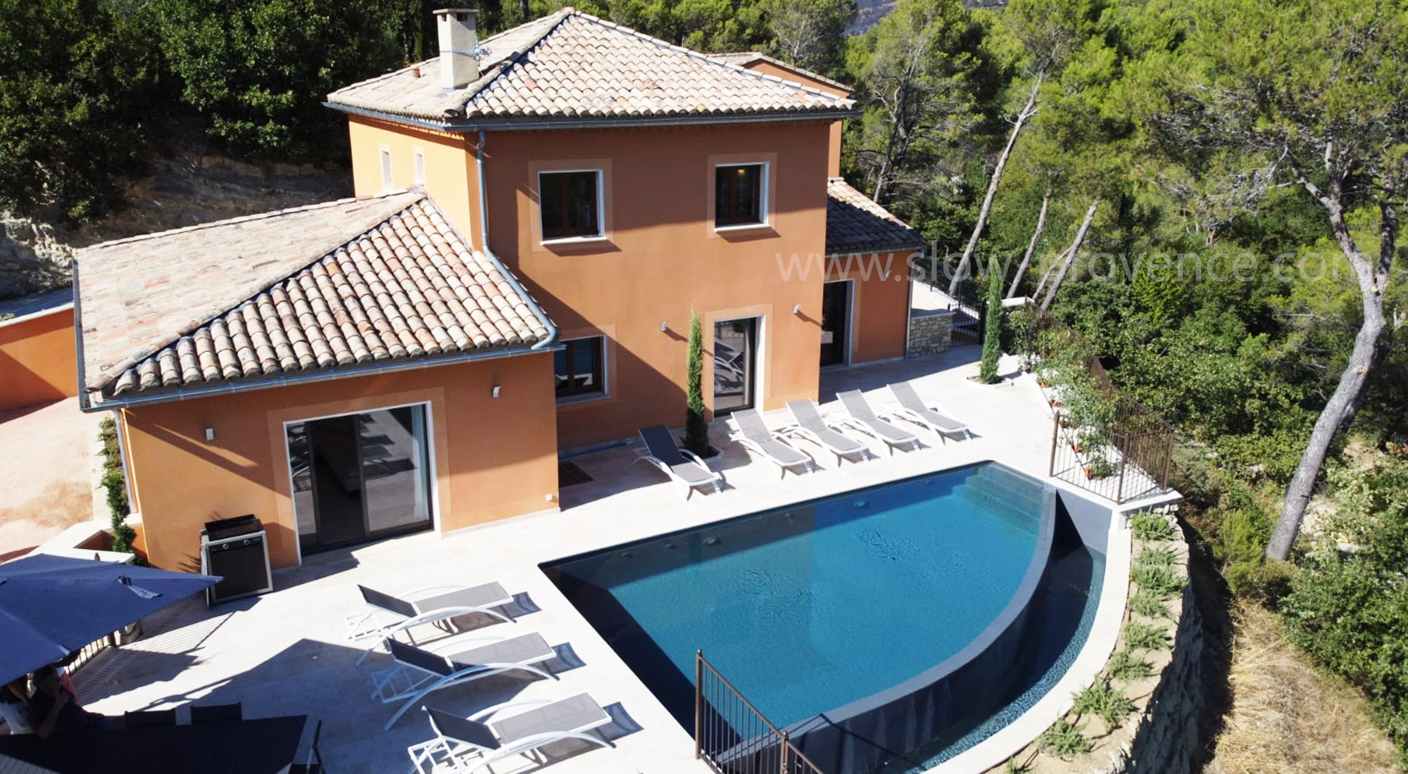 La Villa Olympe à Entrechaux vue d'en haut