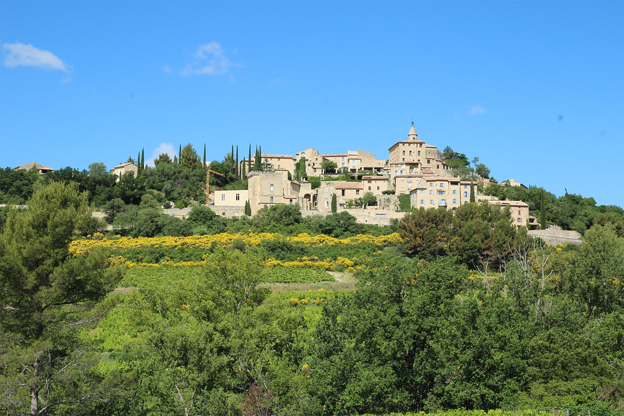 Crillon Le Brave, village provençal perché face au Mont Ventoux