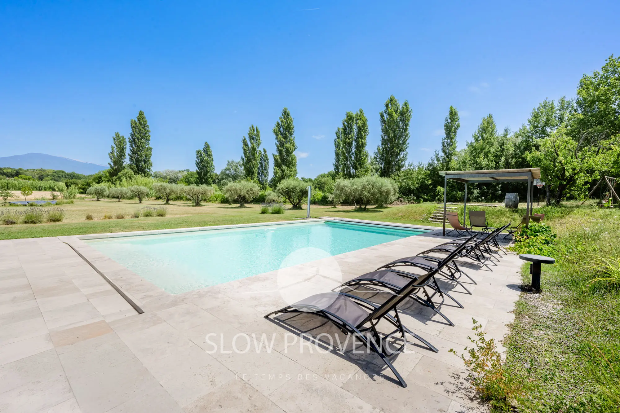 Piscine chauffée avec vue sur les grands espaces