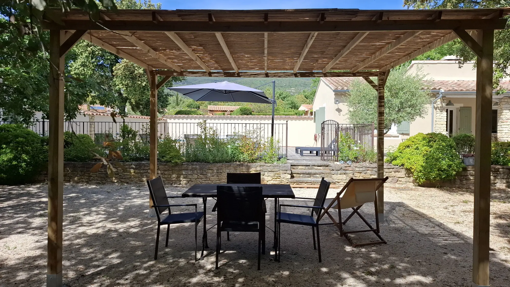 Prachtig exterieur met een grote tuin