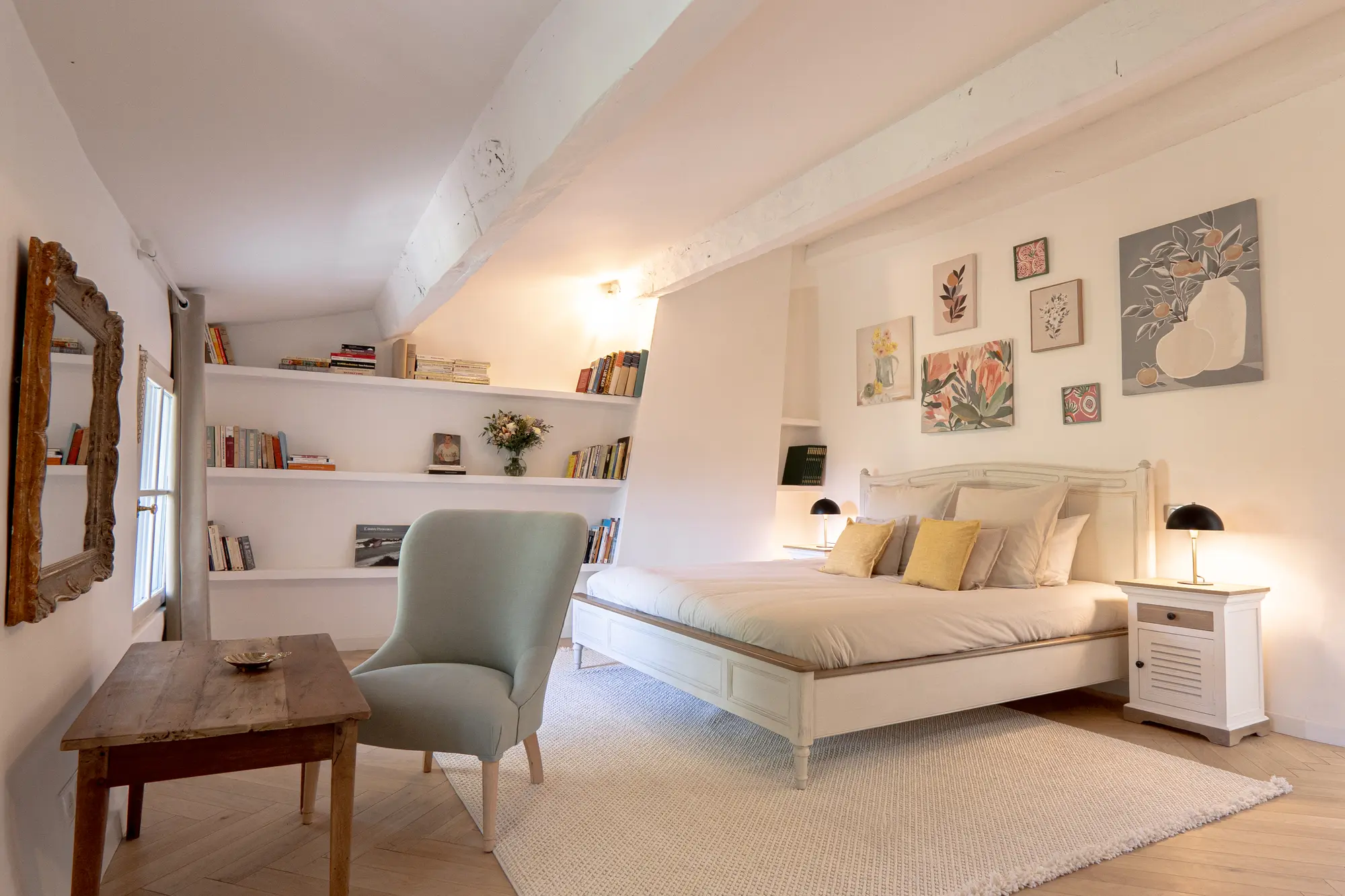 Belle chambre mansardée