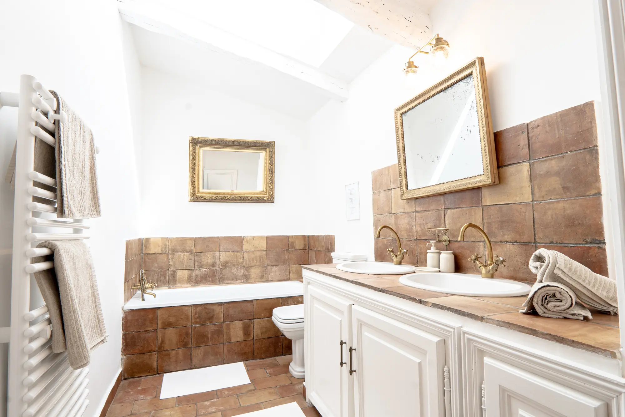 Private bathroom - bedroom 4
