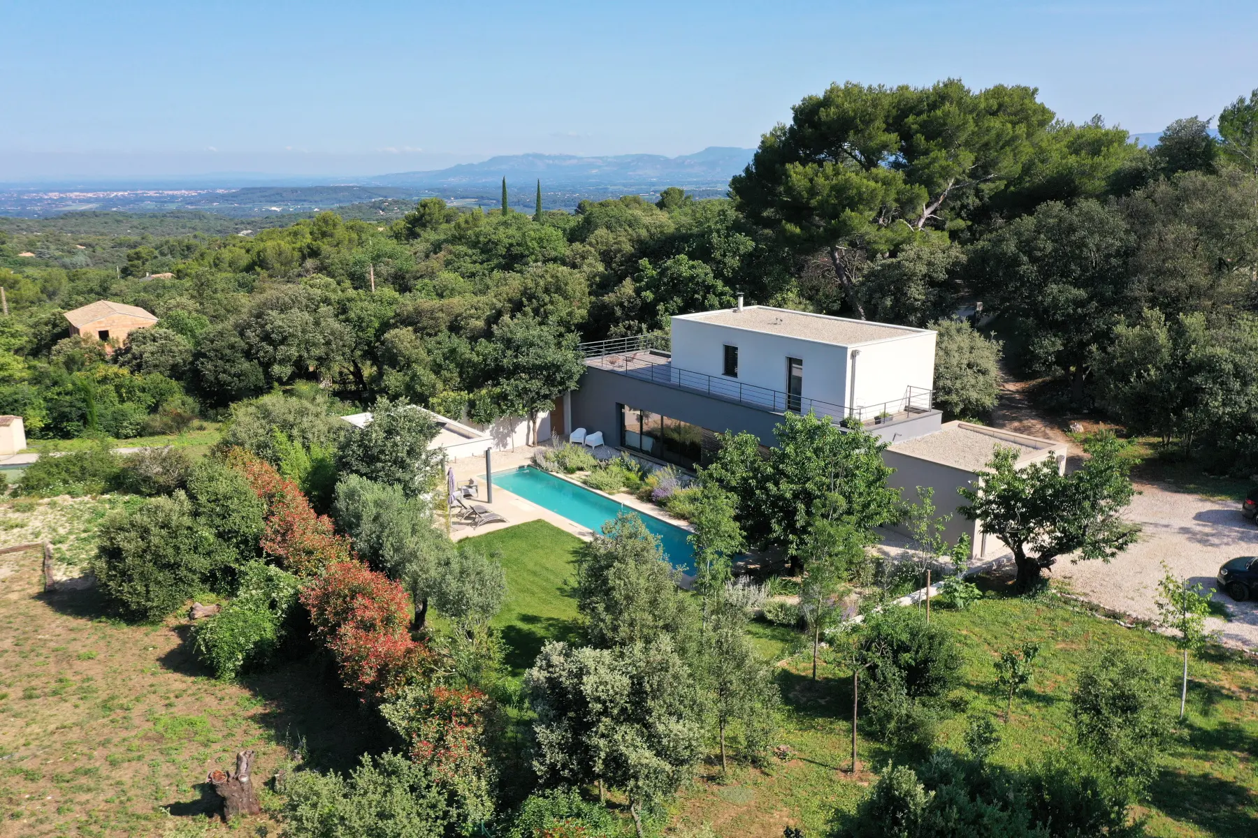 Villa with a peaceful setting