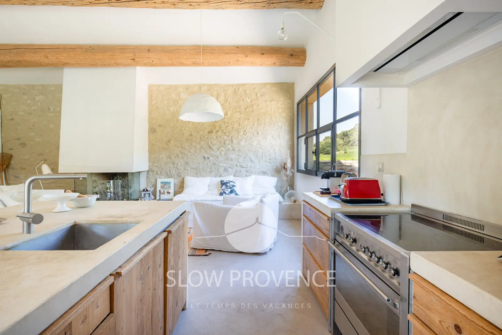 Furnished kitchen