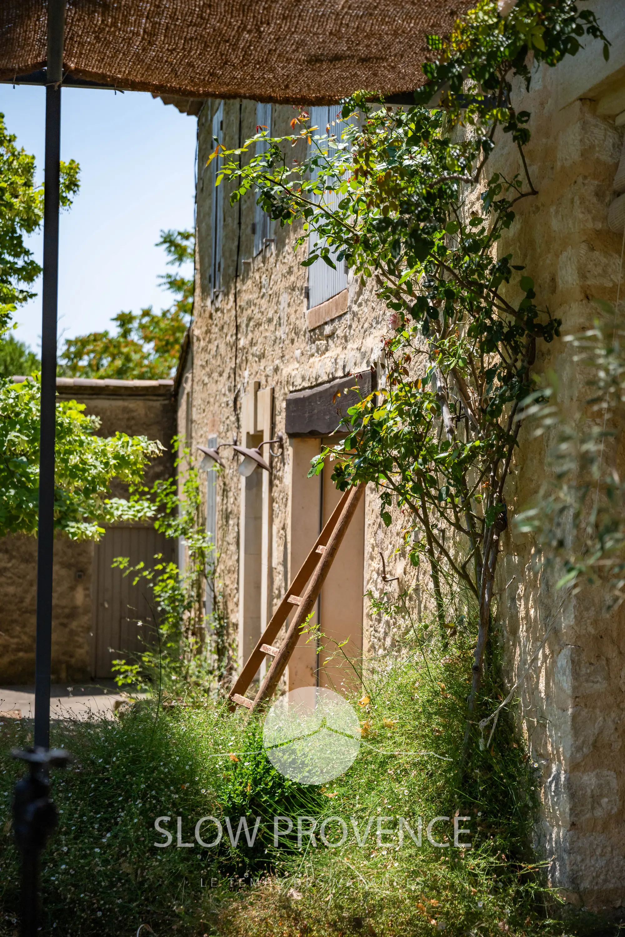 Stone façade detail