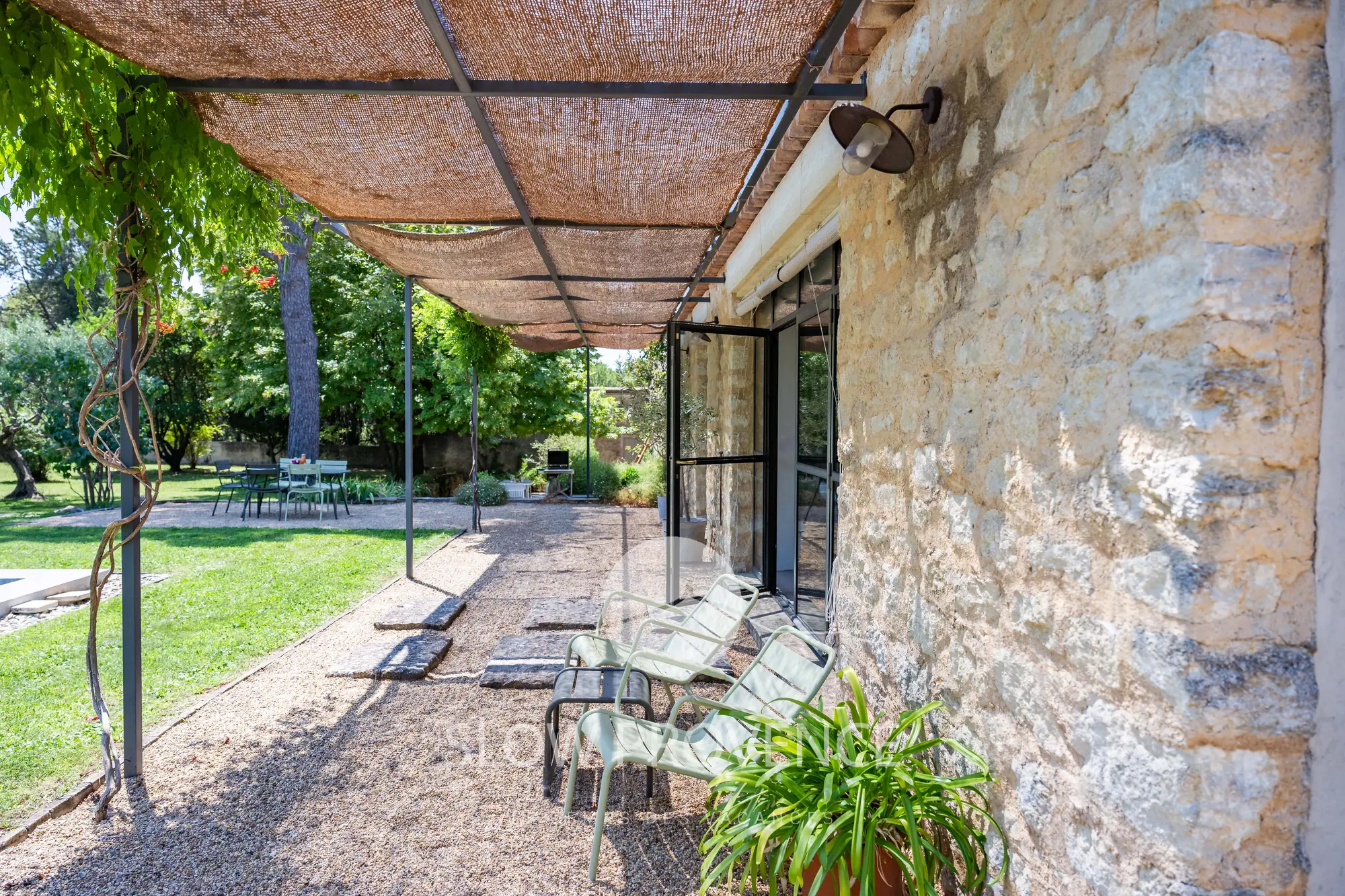 Charming terrace with authentic character