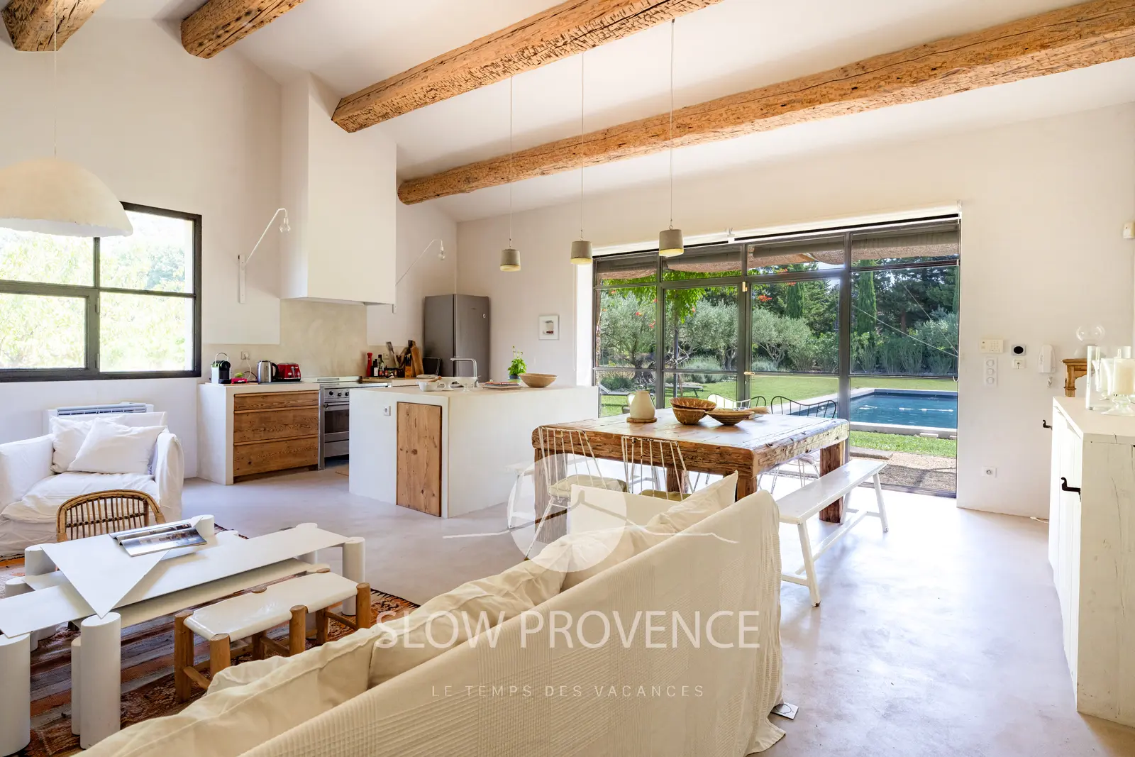 Blurring boundaries between interior/exterior