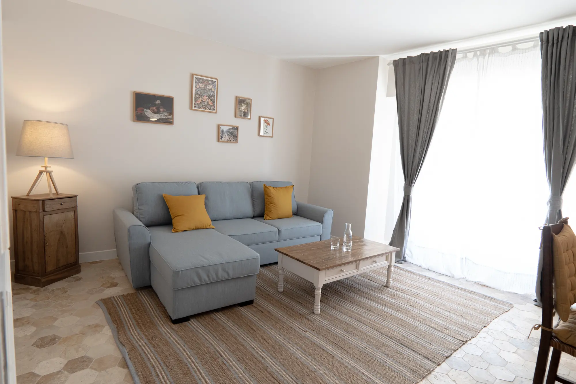 Petit salon privatif de l'espace famille (chambre 3 et 4)