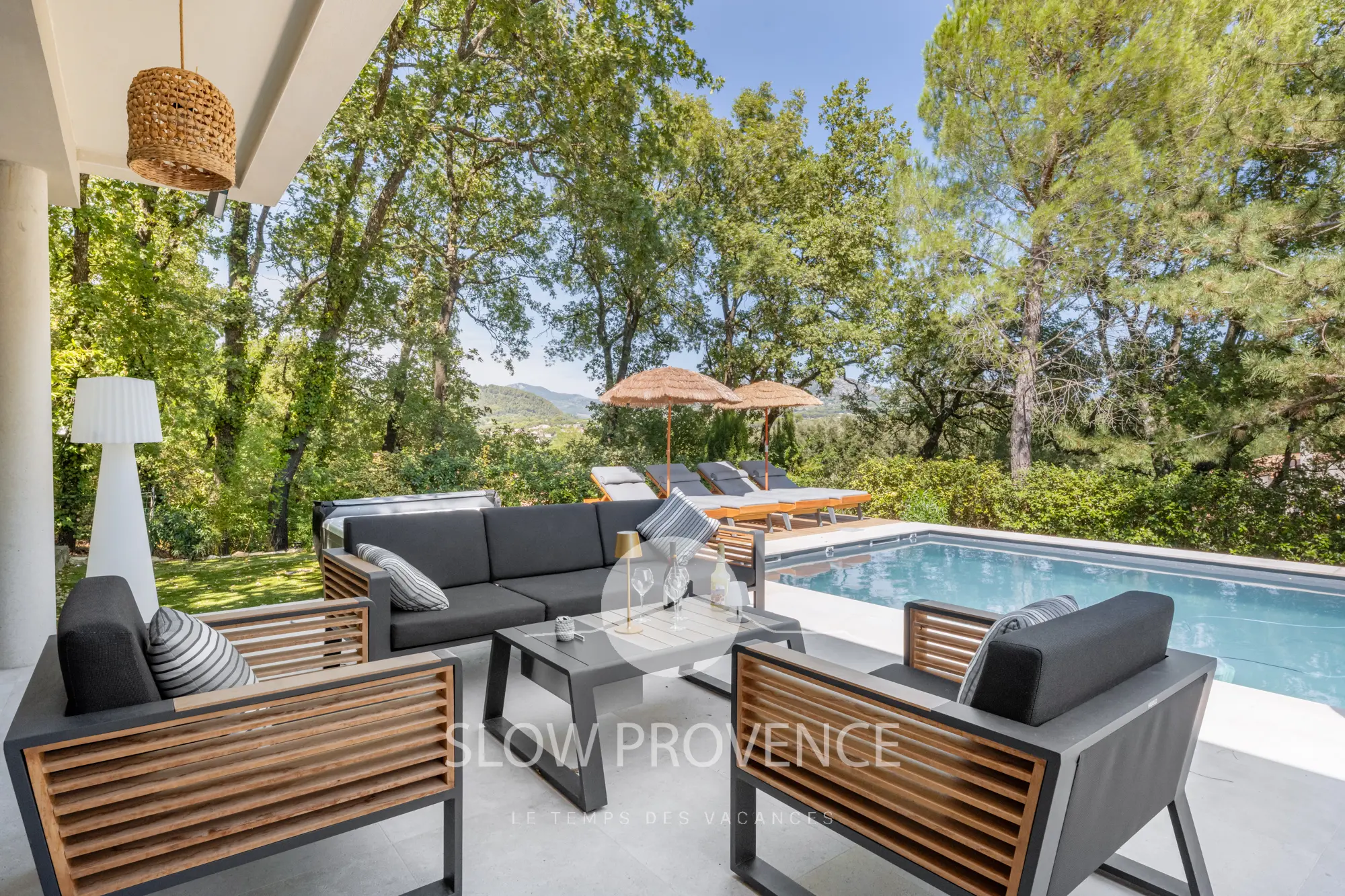 Relaxation area by the water