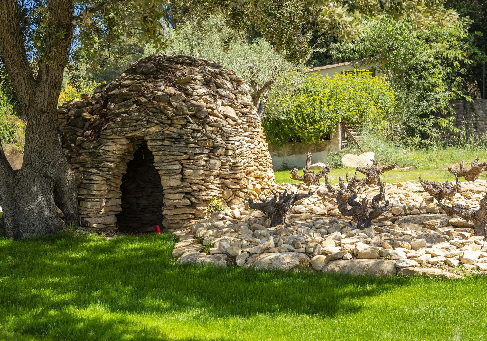 A dry-stone hut, typical of the region