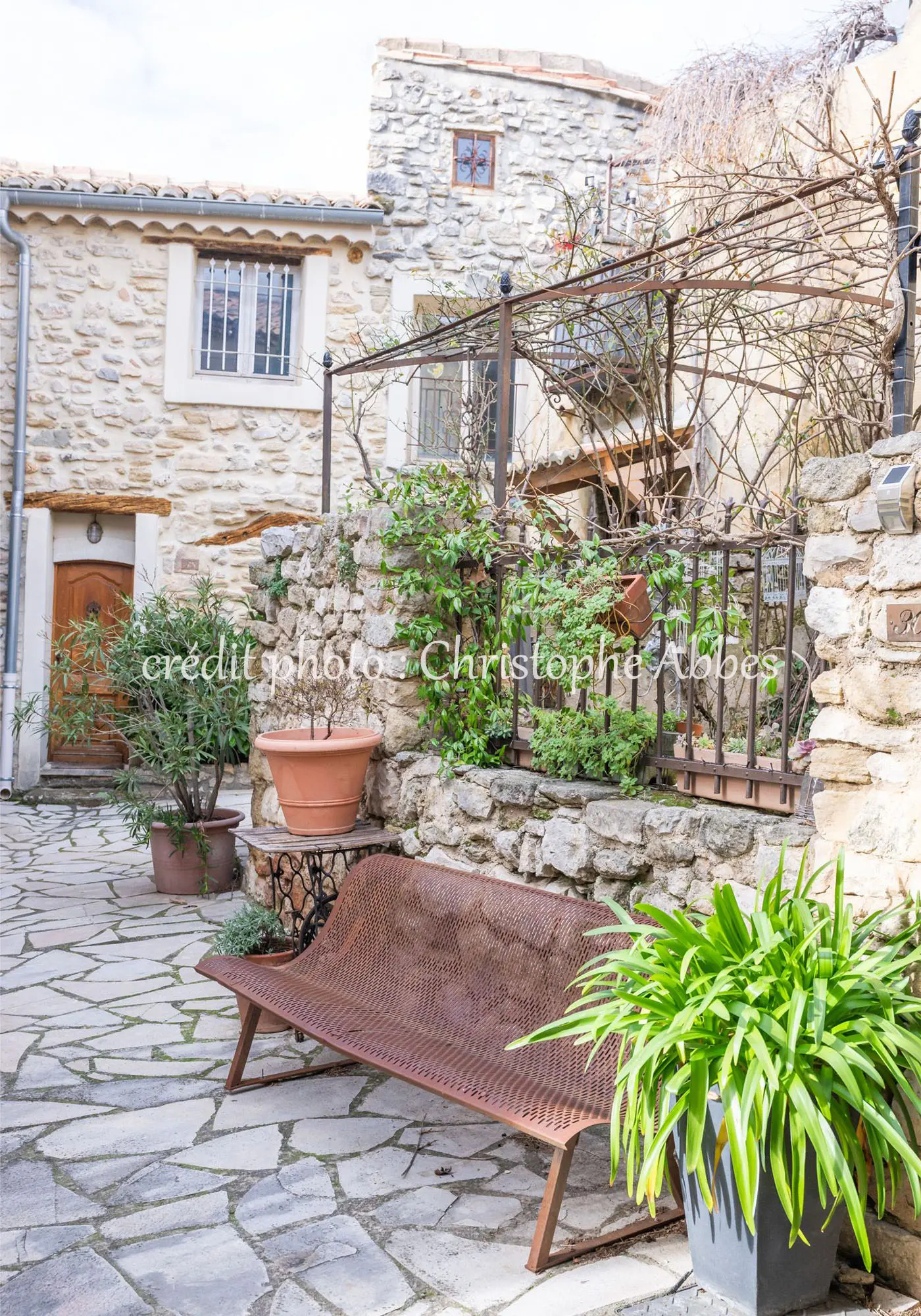 Ambiance médiévale et tout en pierre au Barroux