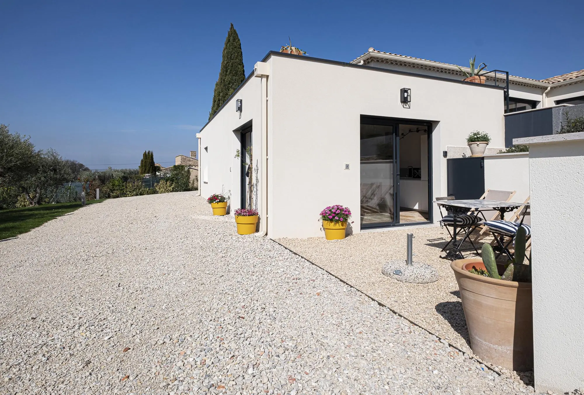 Independent apartment, ideal for grandparents or a couple with a baby