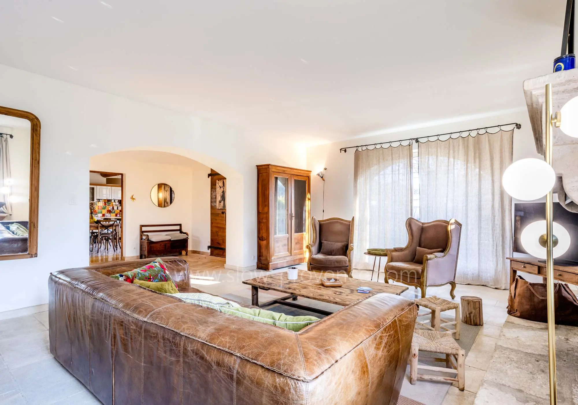 The farmhouse is ideal for moments with family or friends.