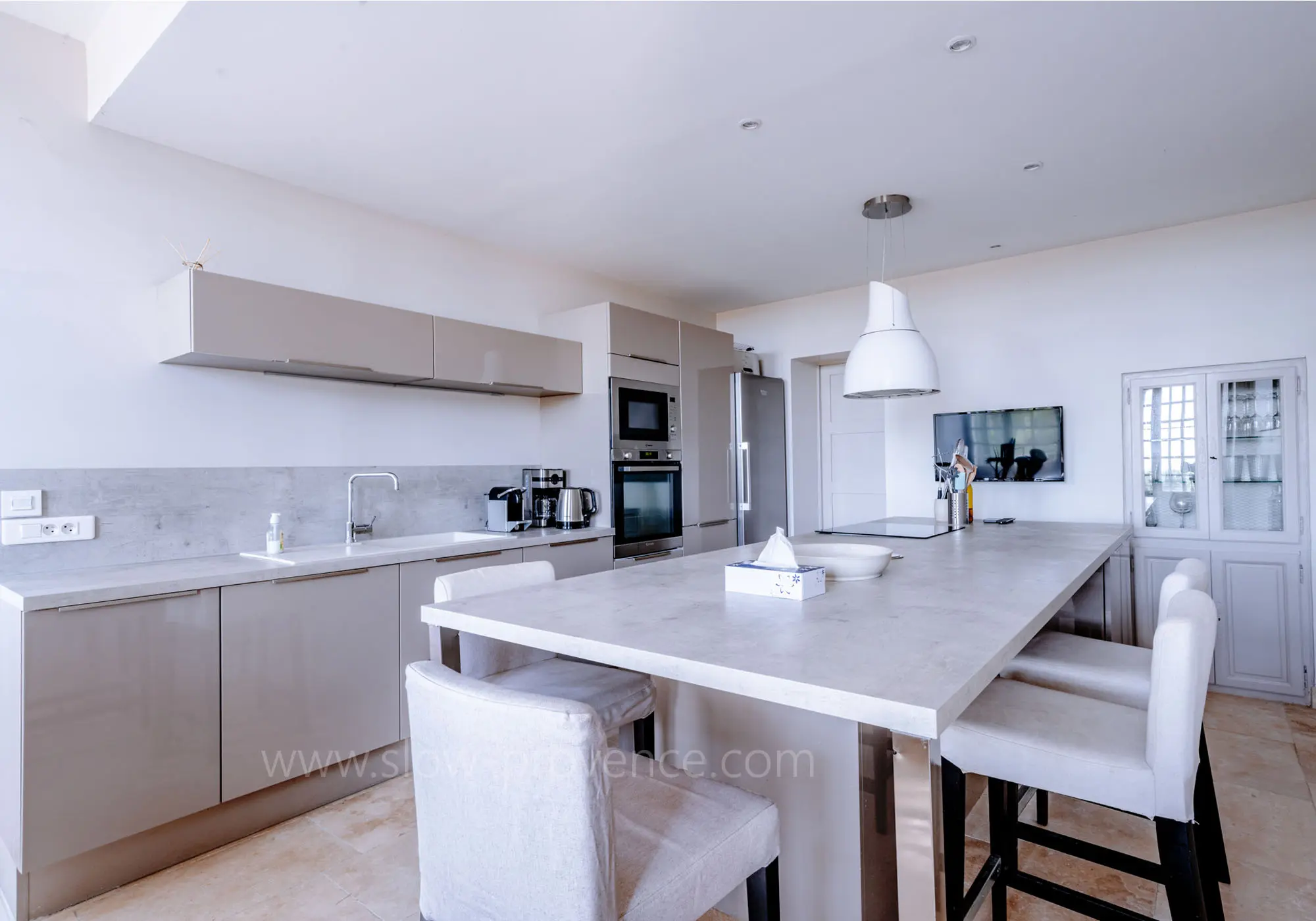 Cuisine moderne équipée