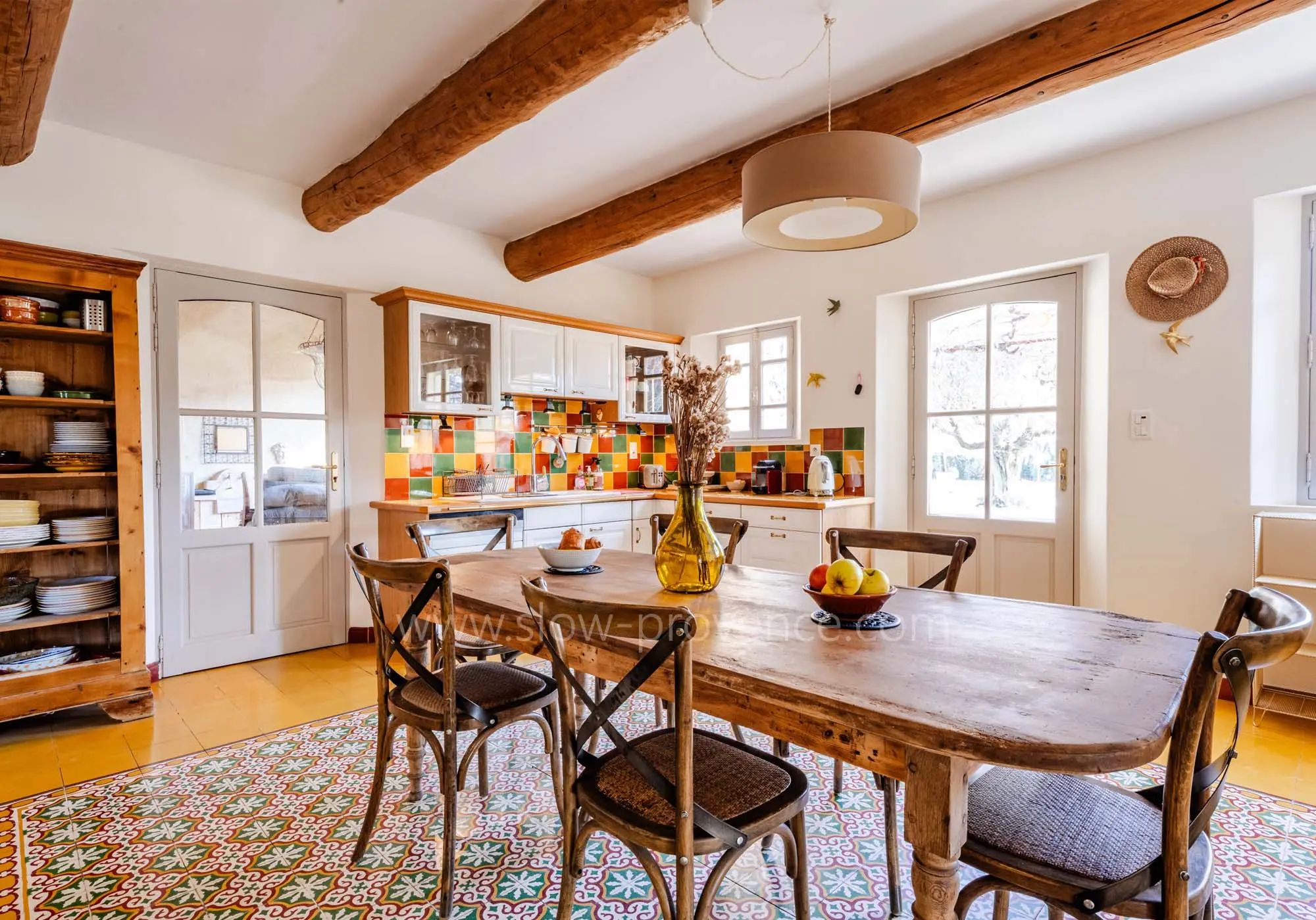 Kitchen with access to the outside and the summer kitchen